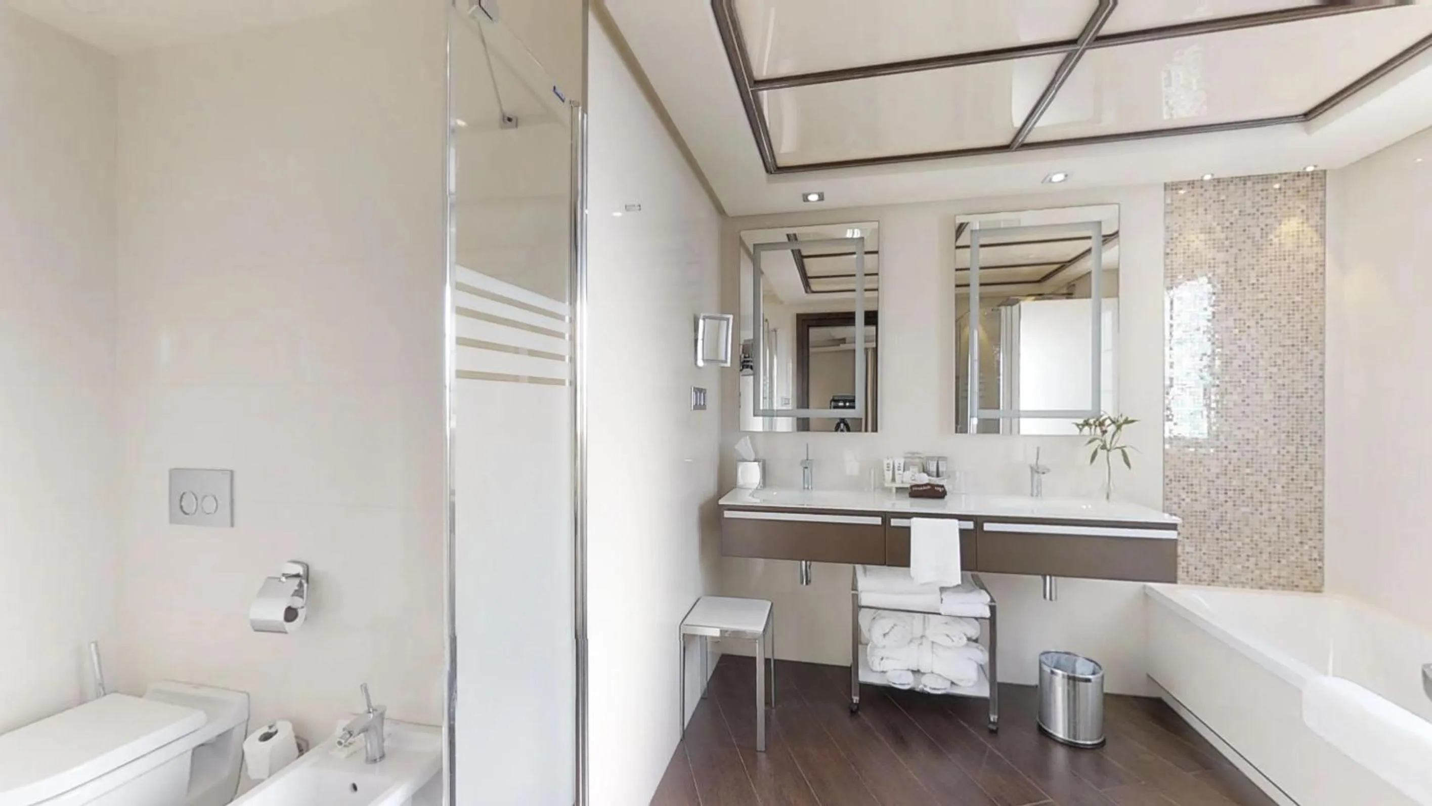 Bathroom in Vincci Selección Aleysa