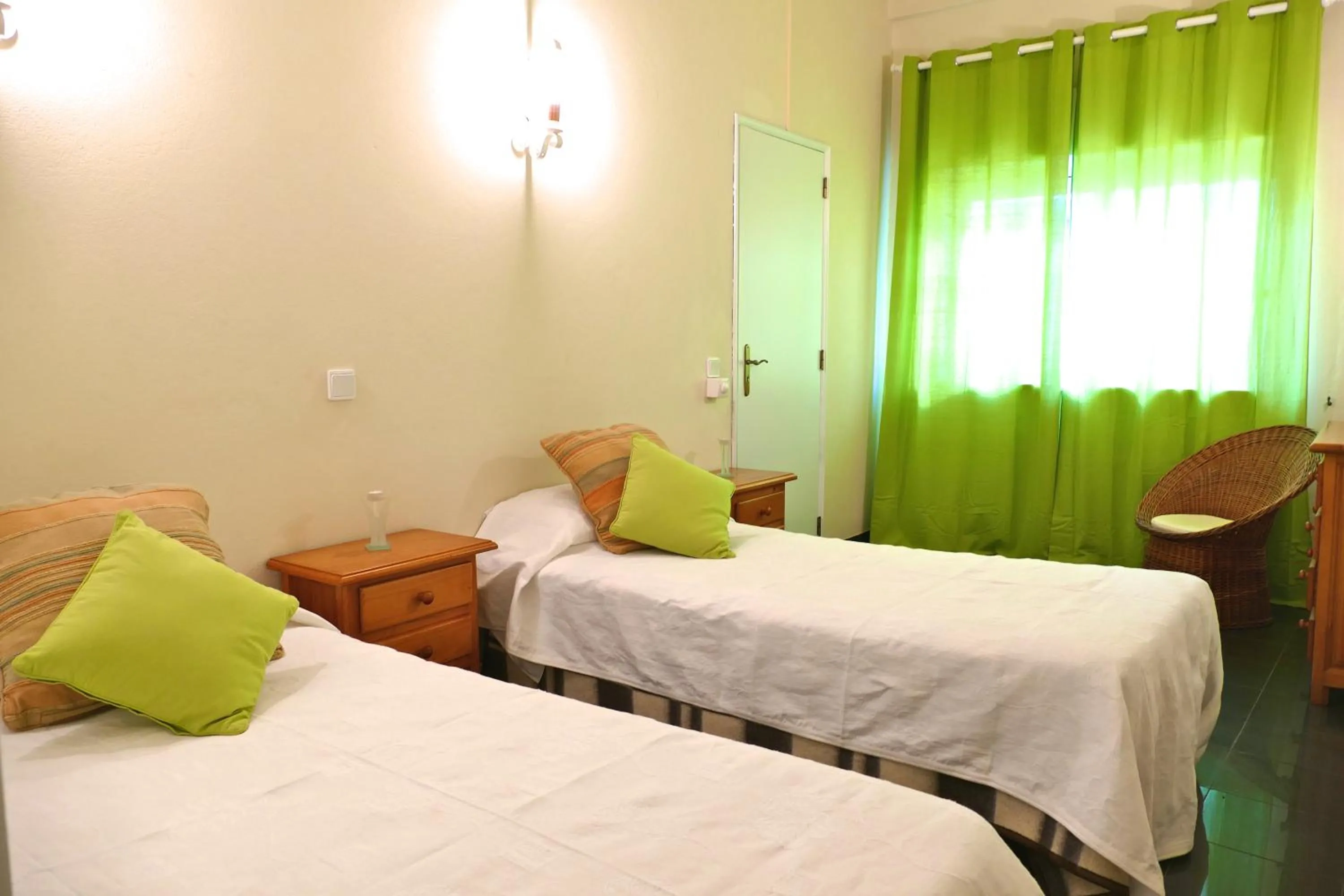 Bedroom, Bed in Apartamentos Barracuda