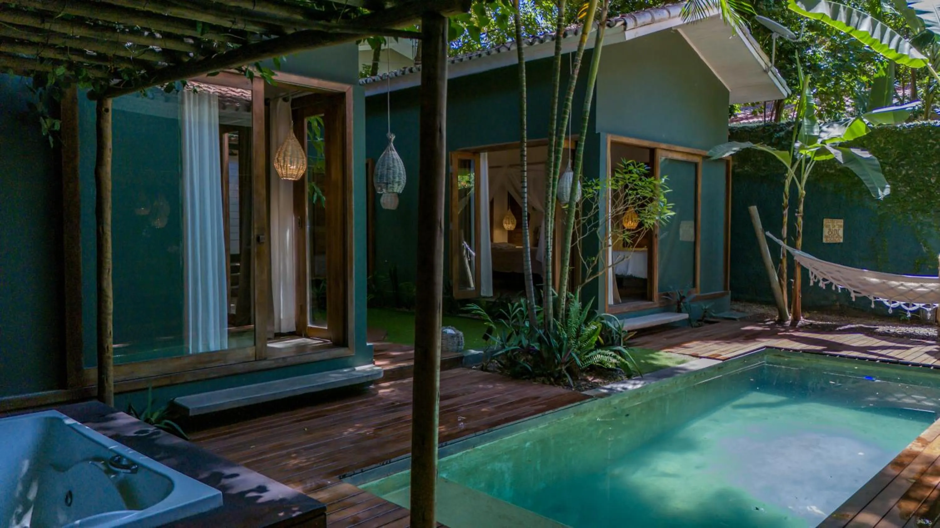 Swimming pool in Recanto de Sophie