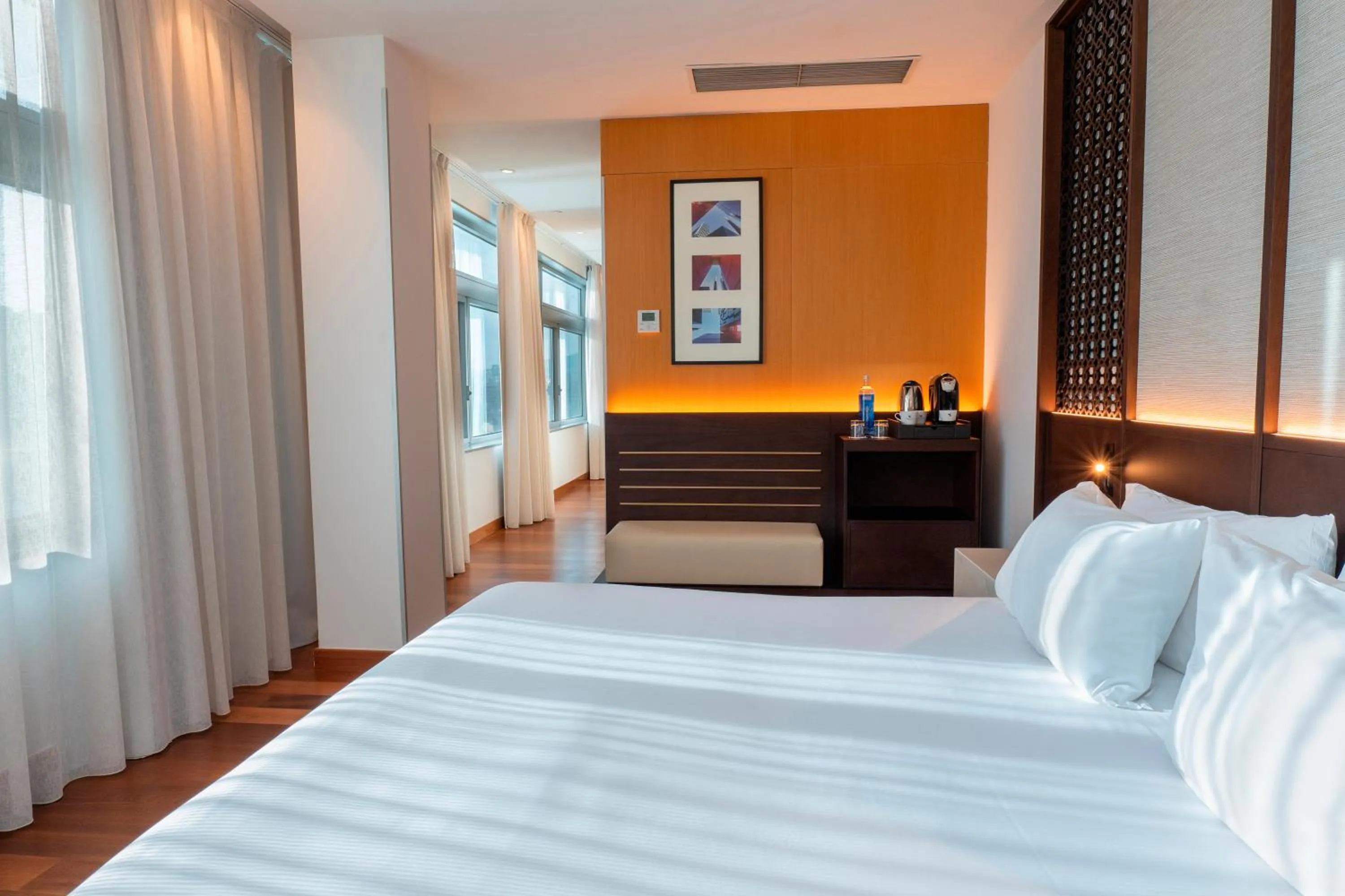 Bed in Eurostars Grand Marina Hotel GL