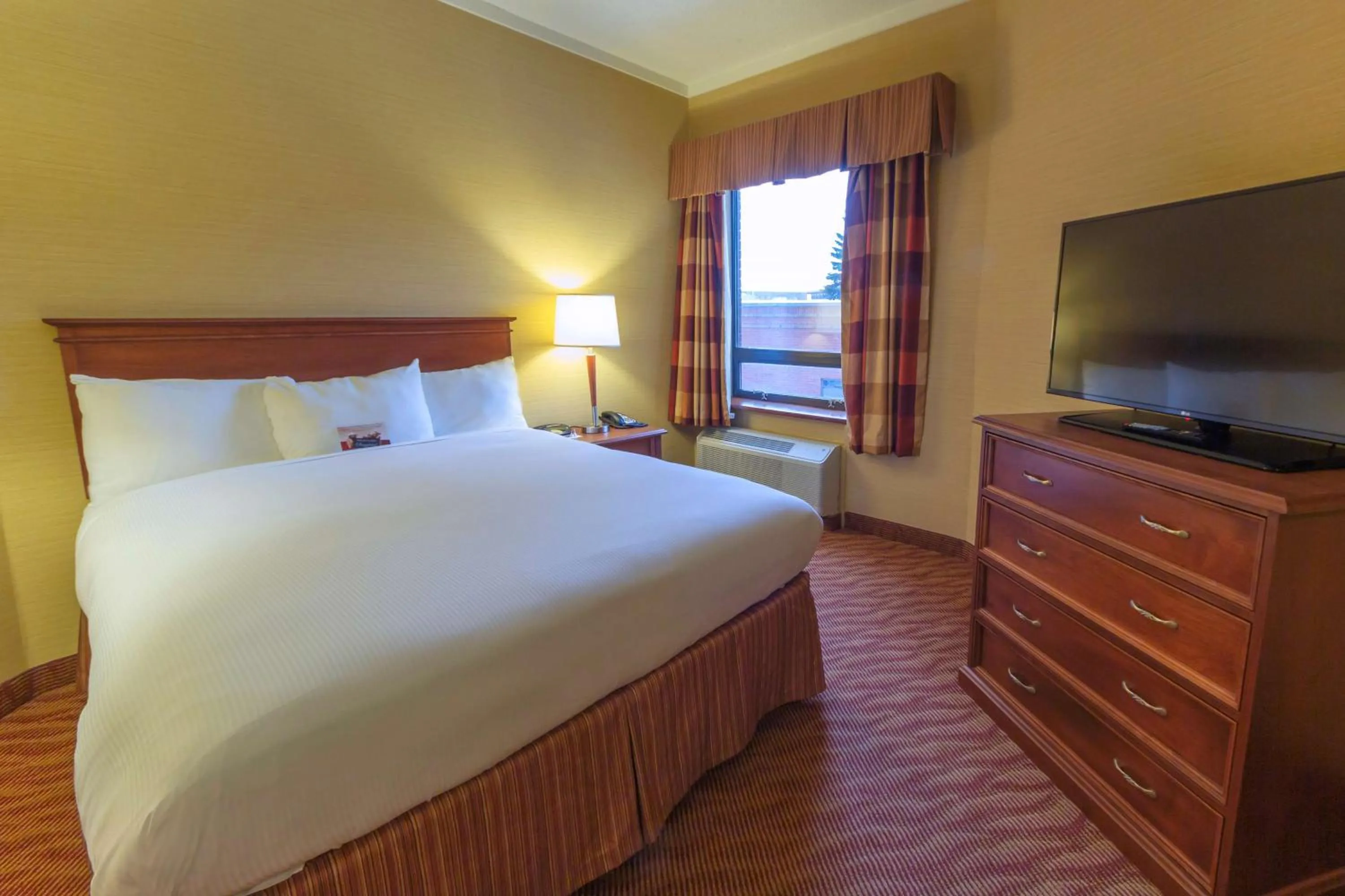 Photo of the whole room, Bed in The Water Tower Inn - BW Premier Collection