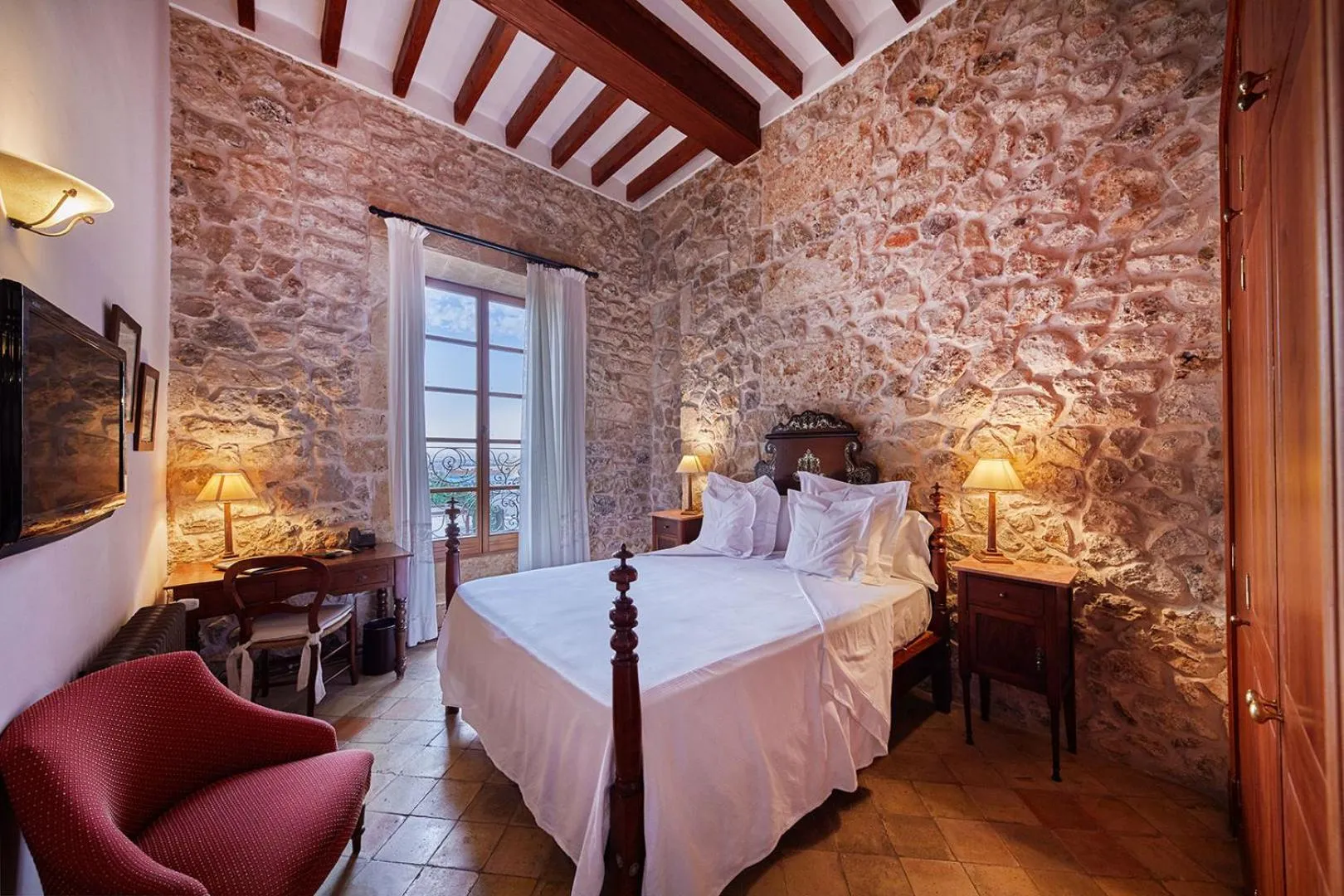 Bed in Cas Comte Suites & Spa - Adults Only