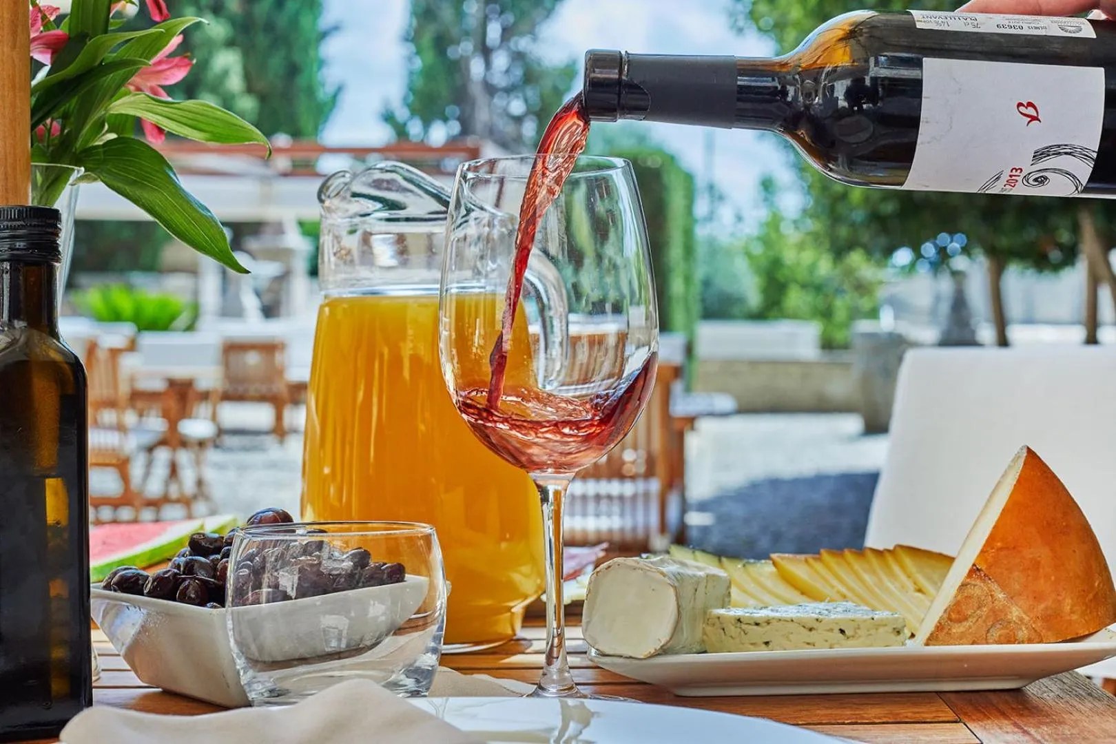 Meals in Cas Comte Suites & Spa - Adults Only