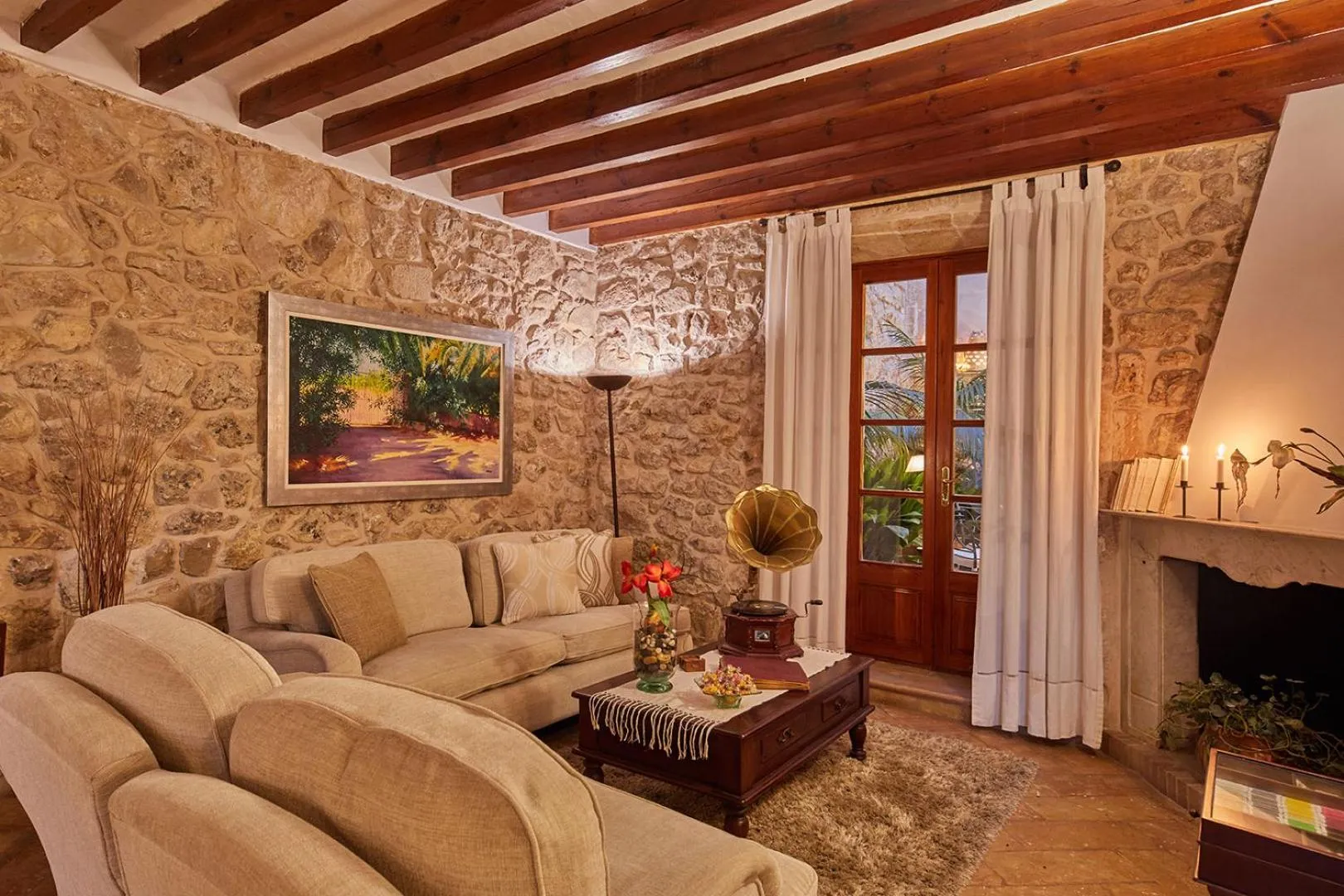 Library in Cas Comte Suites & Spa - Adults Only