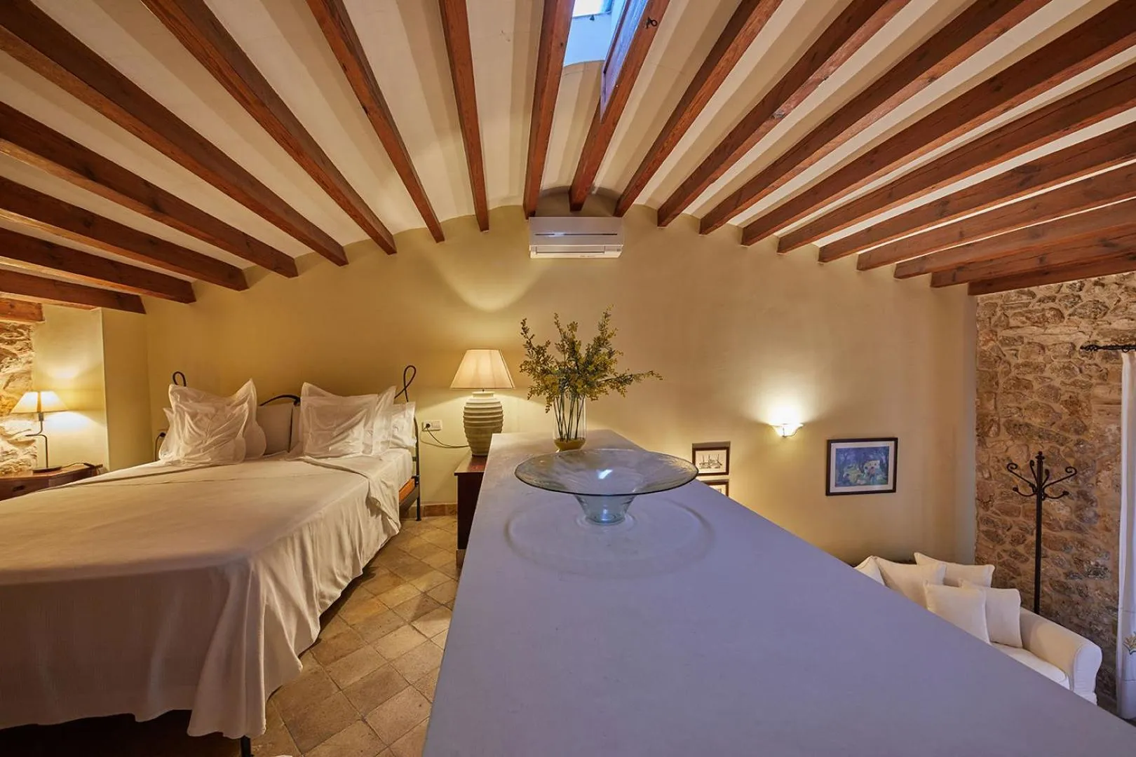 Bed in Cas Comte Suites & Spa - Adults Only