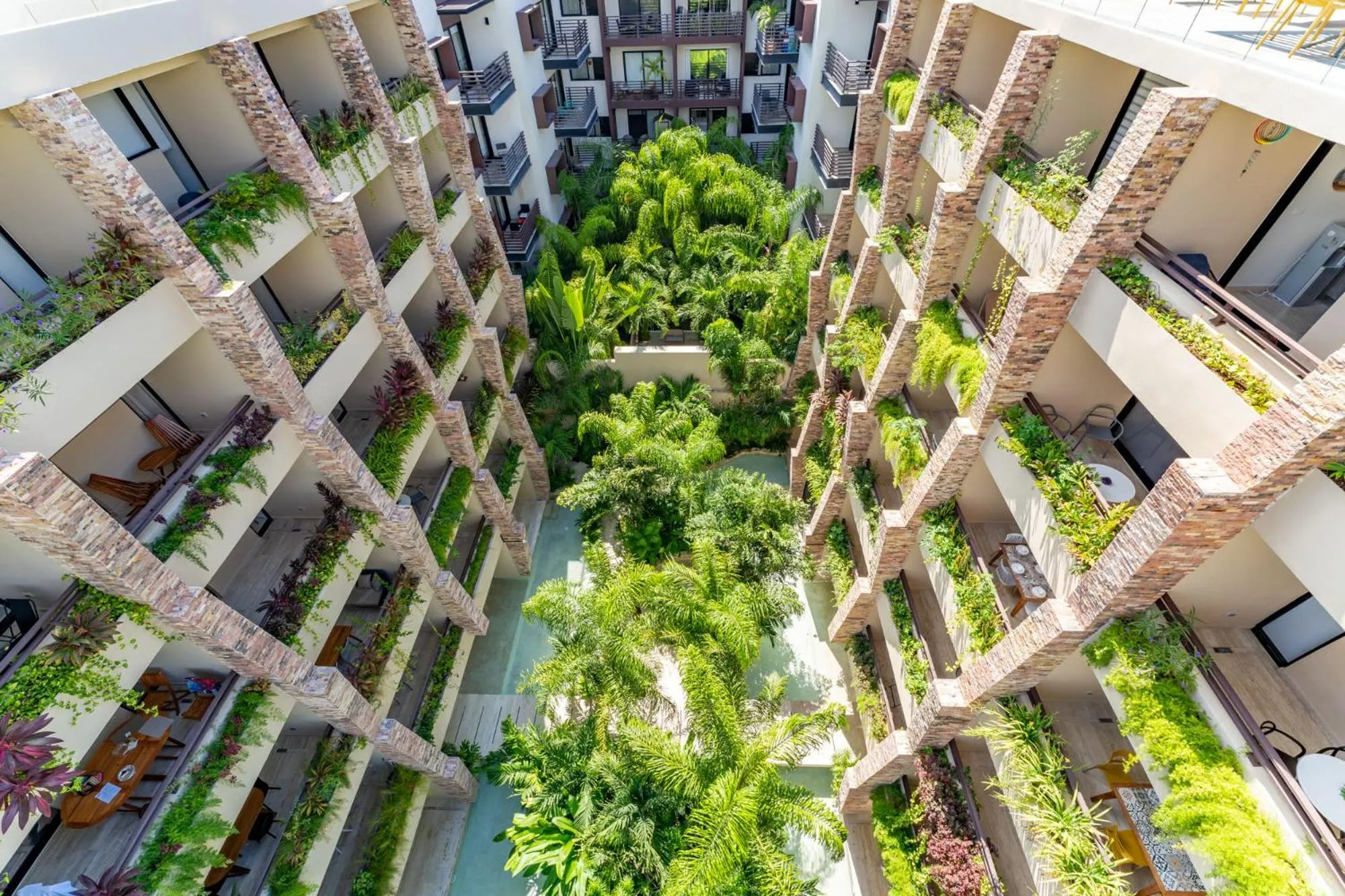 Property building in Syrena Adventure