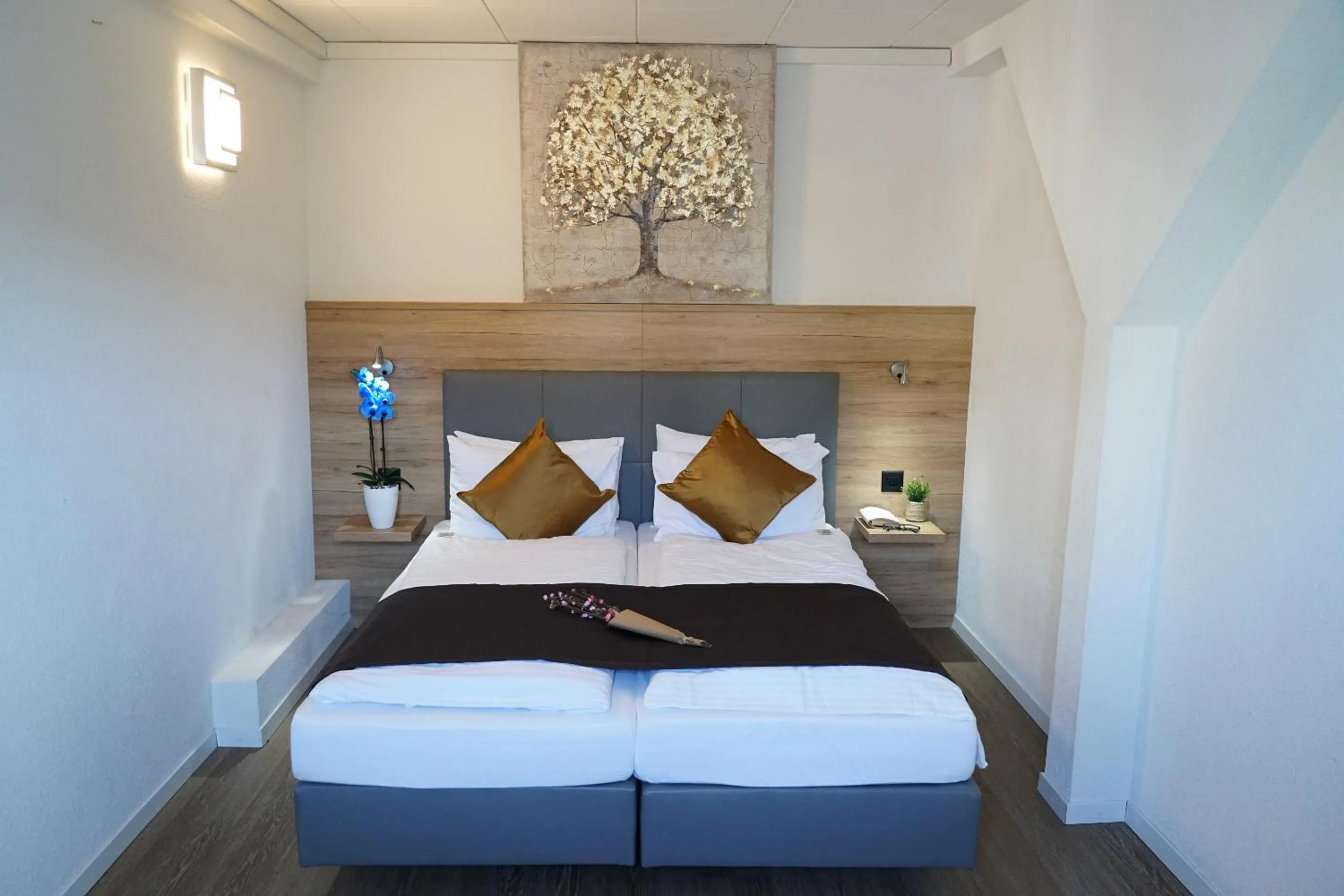 Bedroom, Bed in Centra Hotel Winterthur