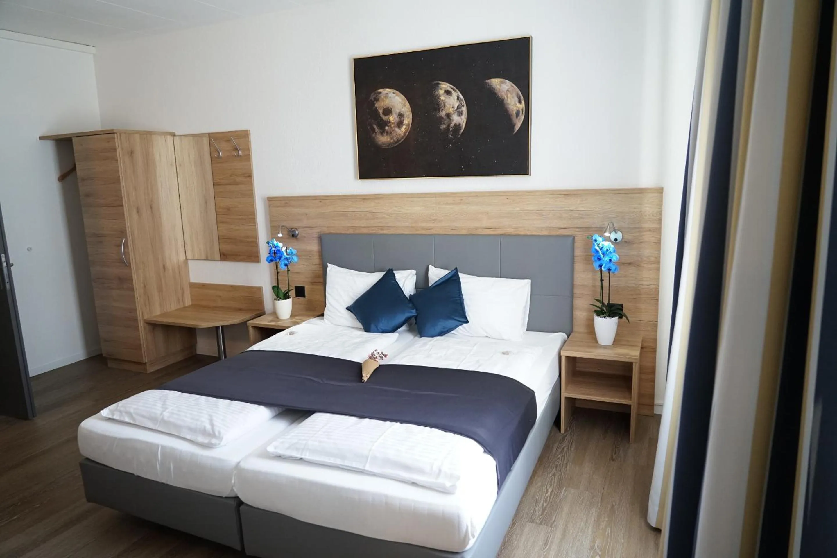 Bedroom, Bed in Centra Hotel Winterthur