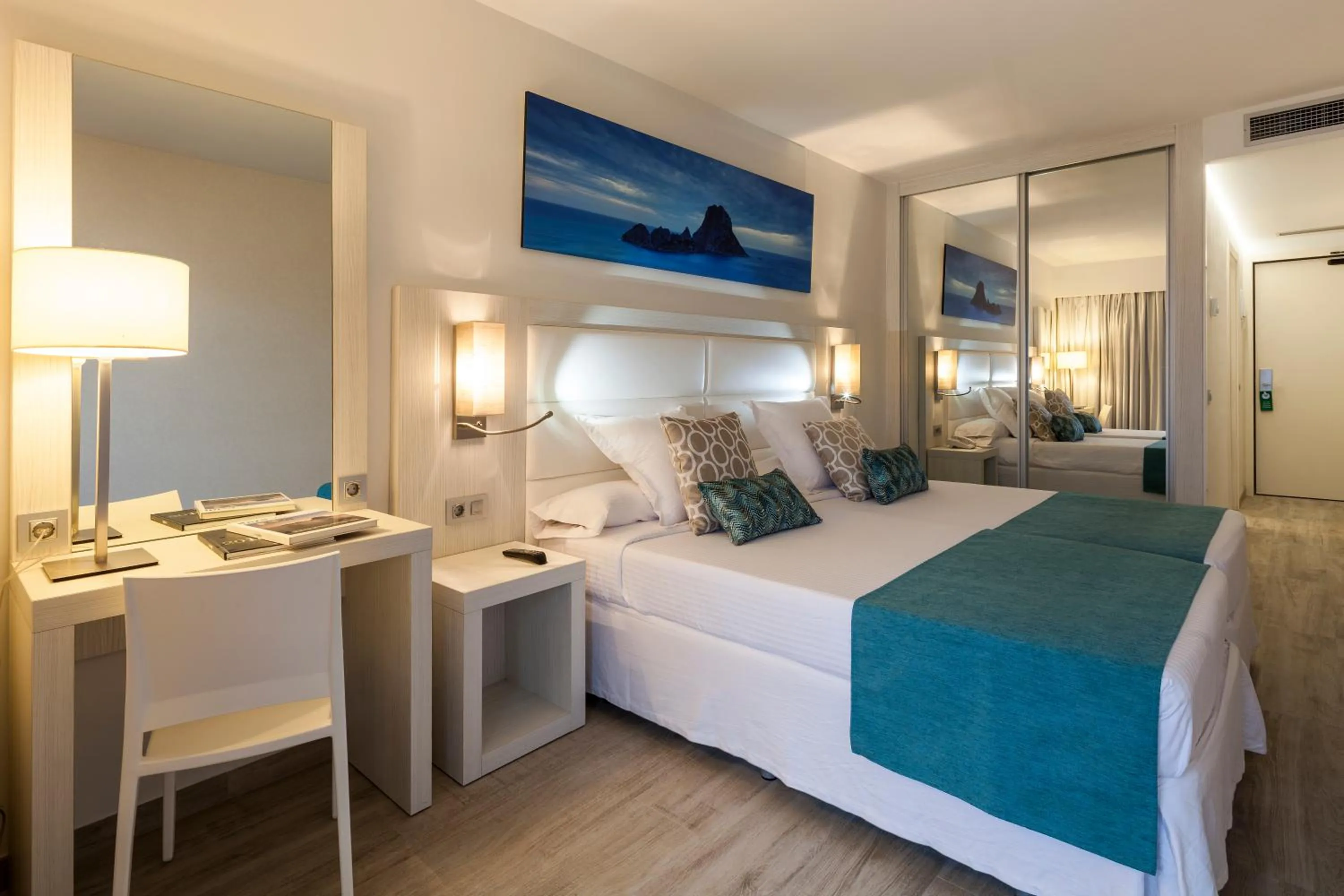 Photo of the whole room, Bed in Ibiza Corso Hotel & Spa