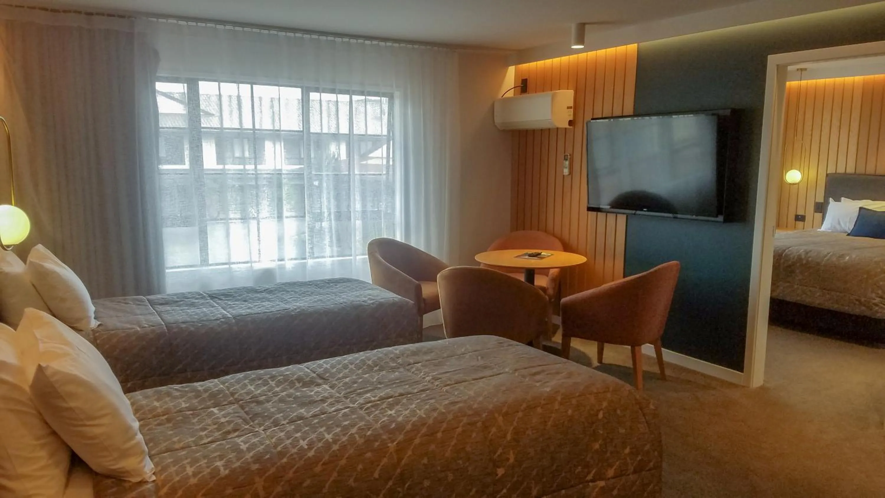 Bedroom, Bed in Distinction Whangarei Hotel & Conference Centre