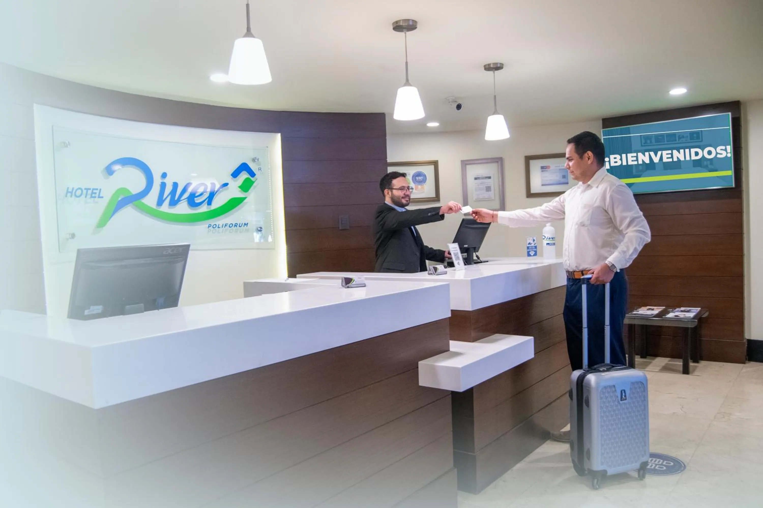 Lobby or reception in Hotel River Poliforum