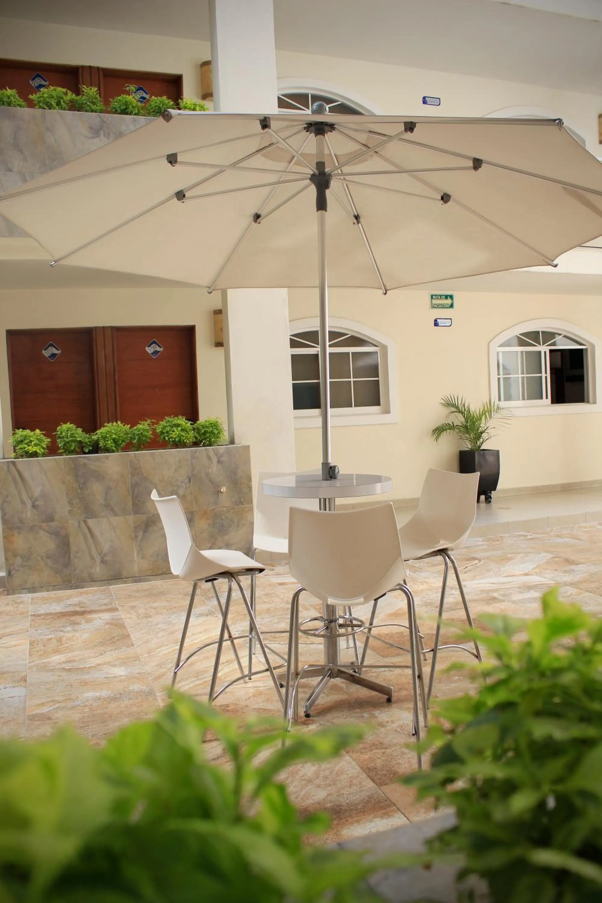 Patio in Hotel River Poliforum