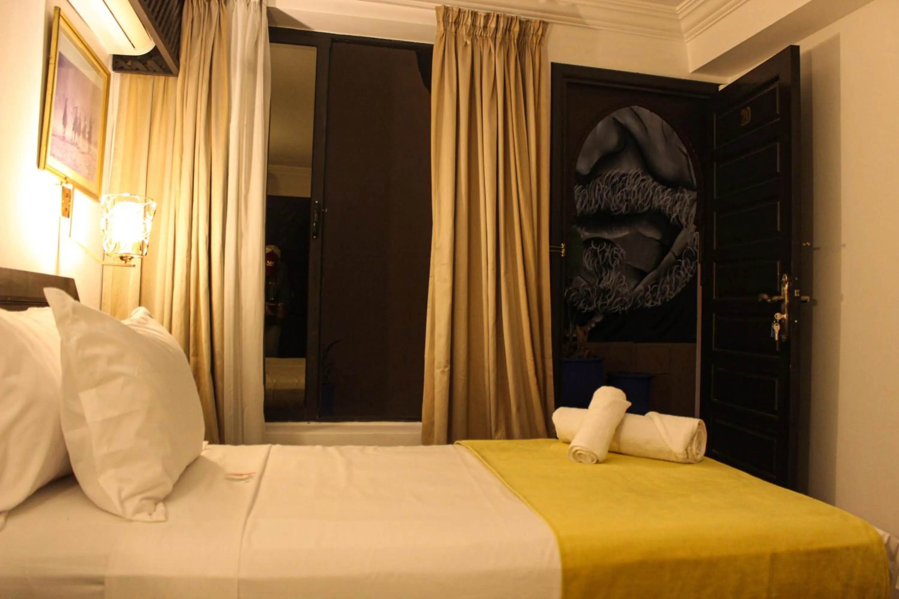 Bed in Majorel Pearl Hotel-Riad-Restaurant Piscine&Spa