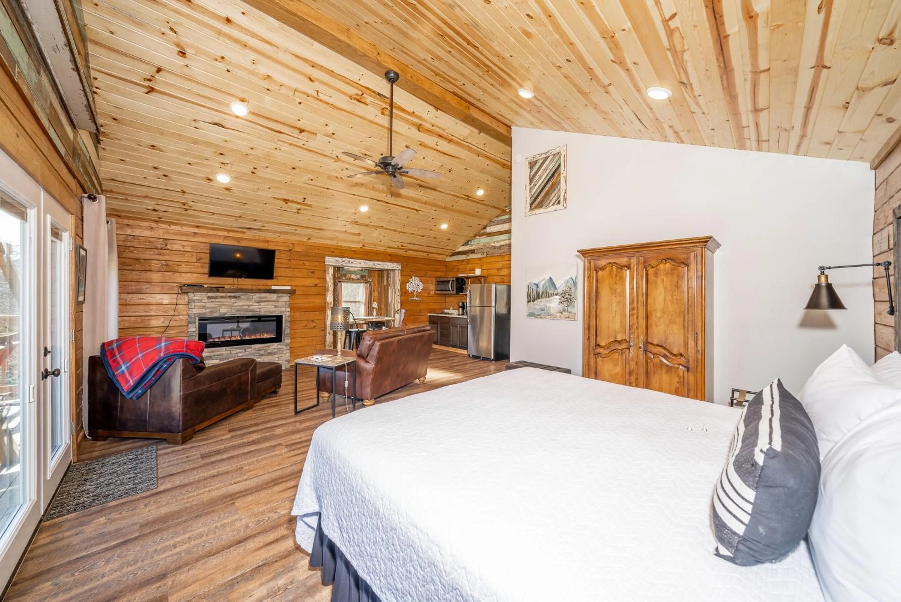 Bed in Starlight Haven Hot Springs