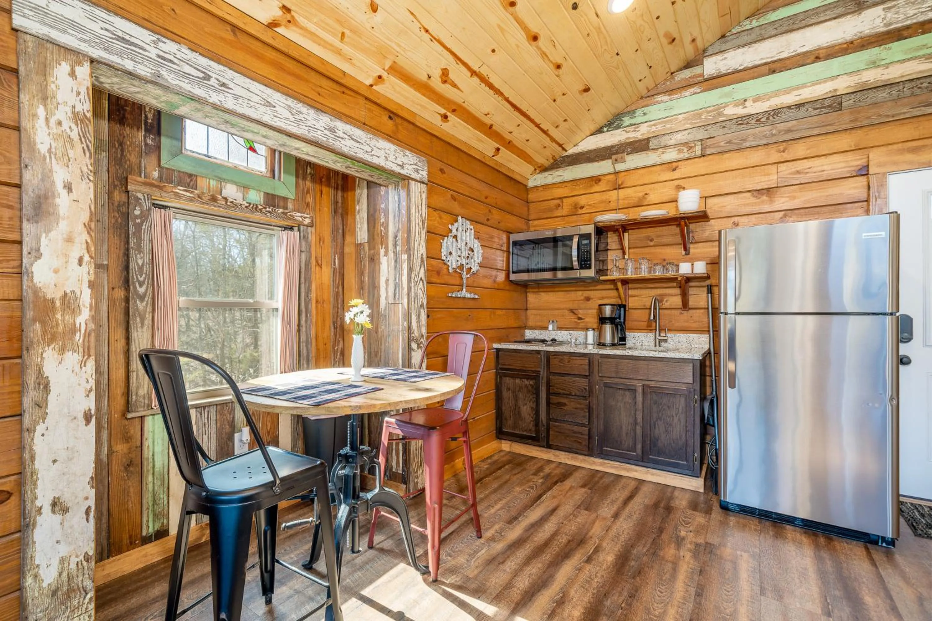 Kitchen or kitchenette in Starlight Haven Hot Springs