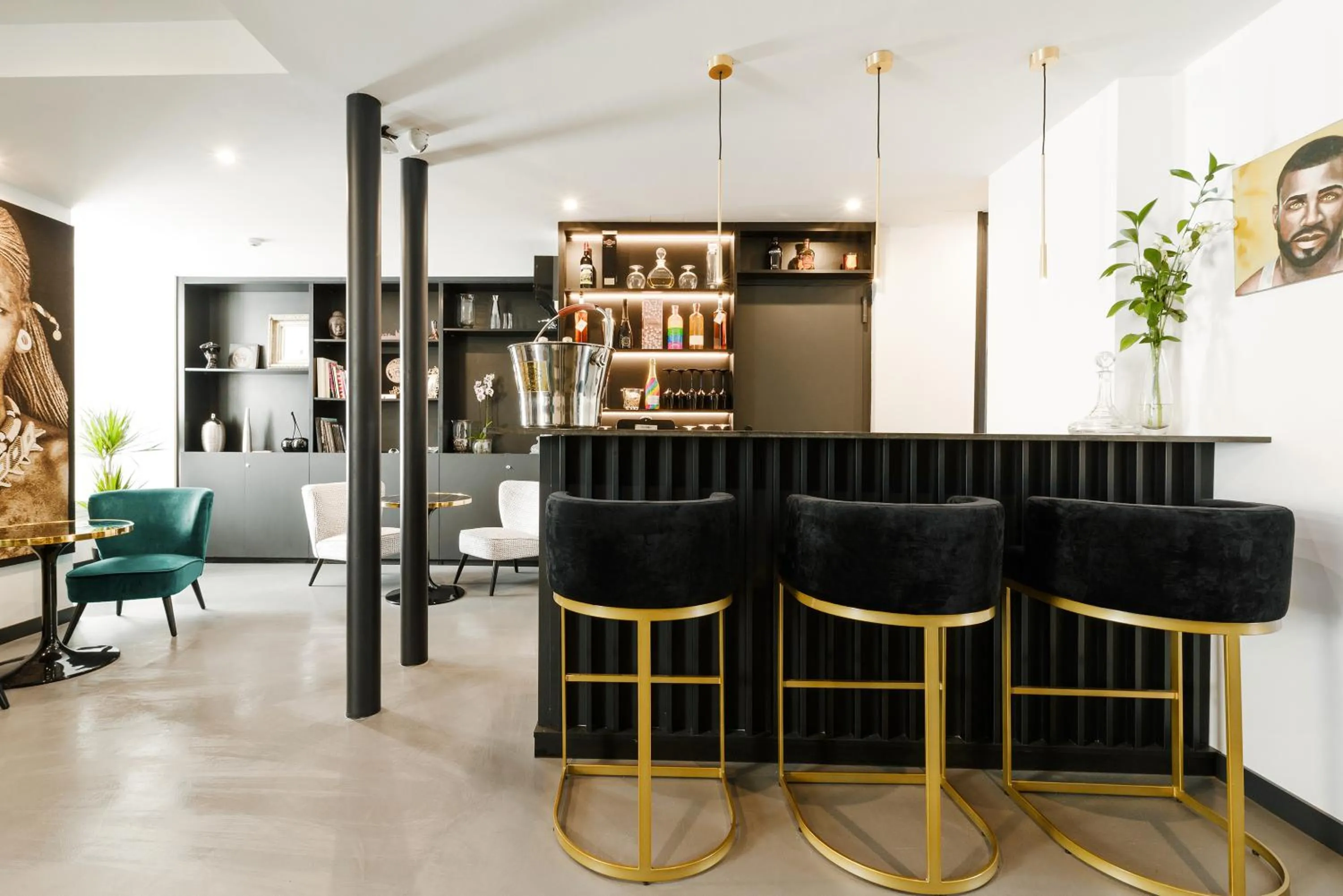 Lounge or bar in Elite Hotel - Gay Men Only