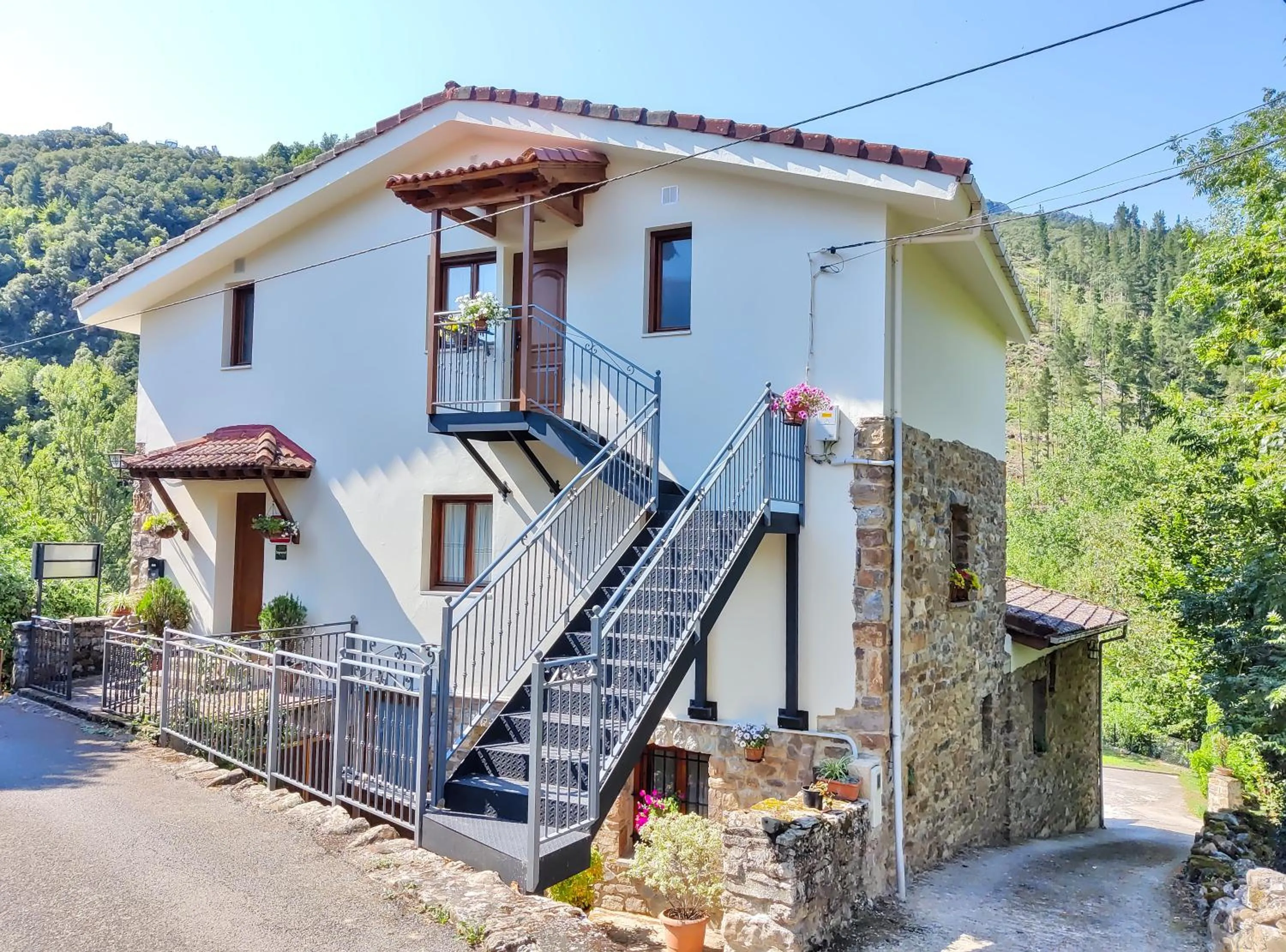 Property building in Apartamentos Javier