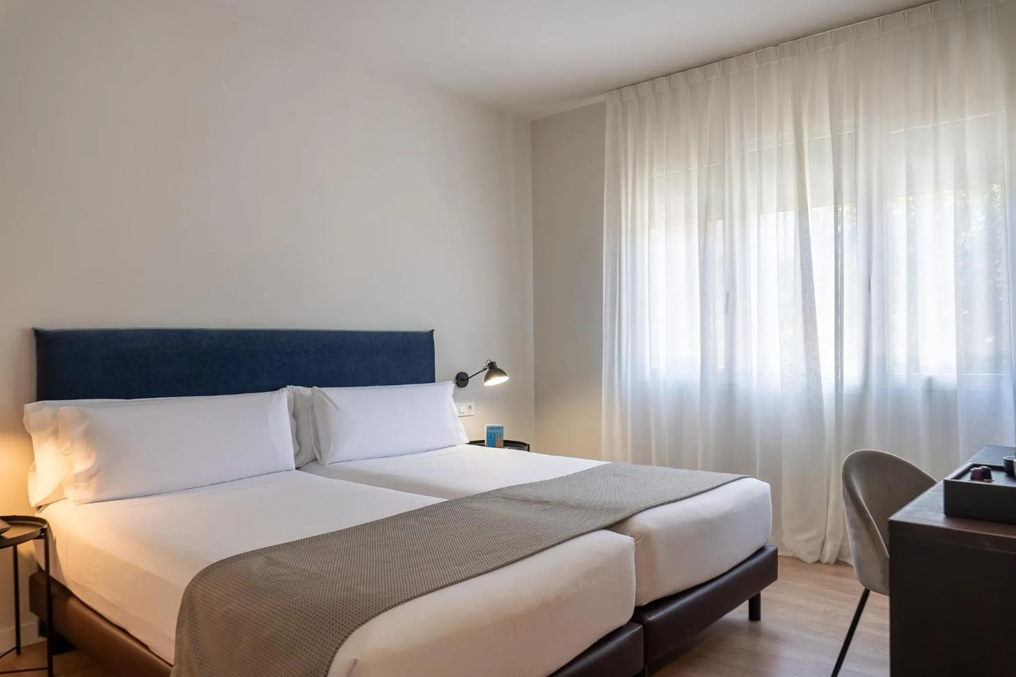 Photo of the whole room, Bed in Tres Torres Atiram Hotel