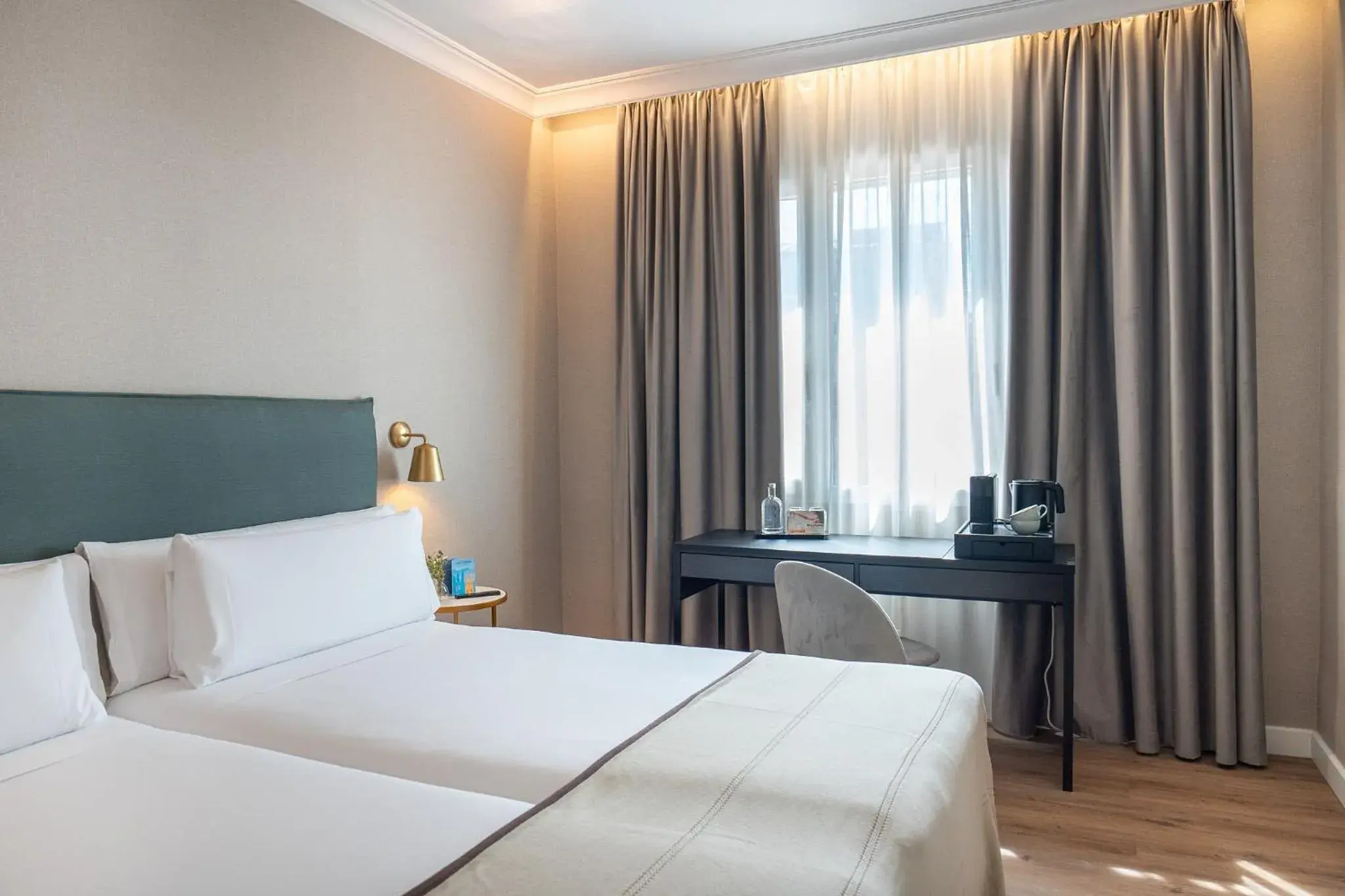 Superior Double or Twin Room in Tres Torres Atiram Hotel Superior Double or Twin Room in Tres Torres Atiram Hotel