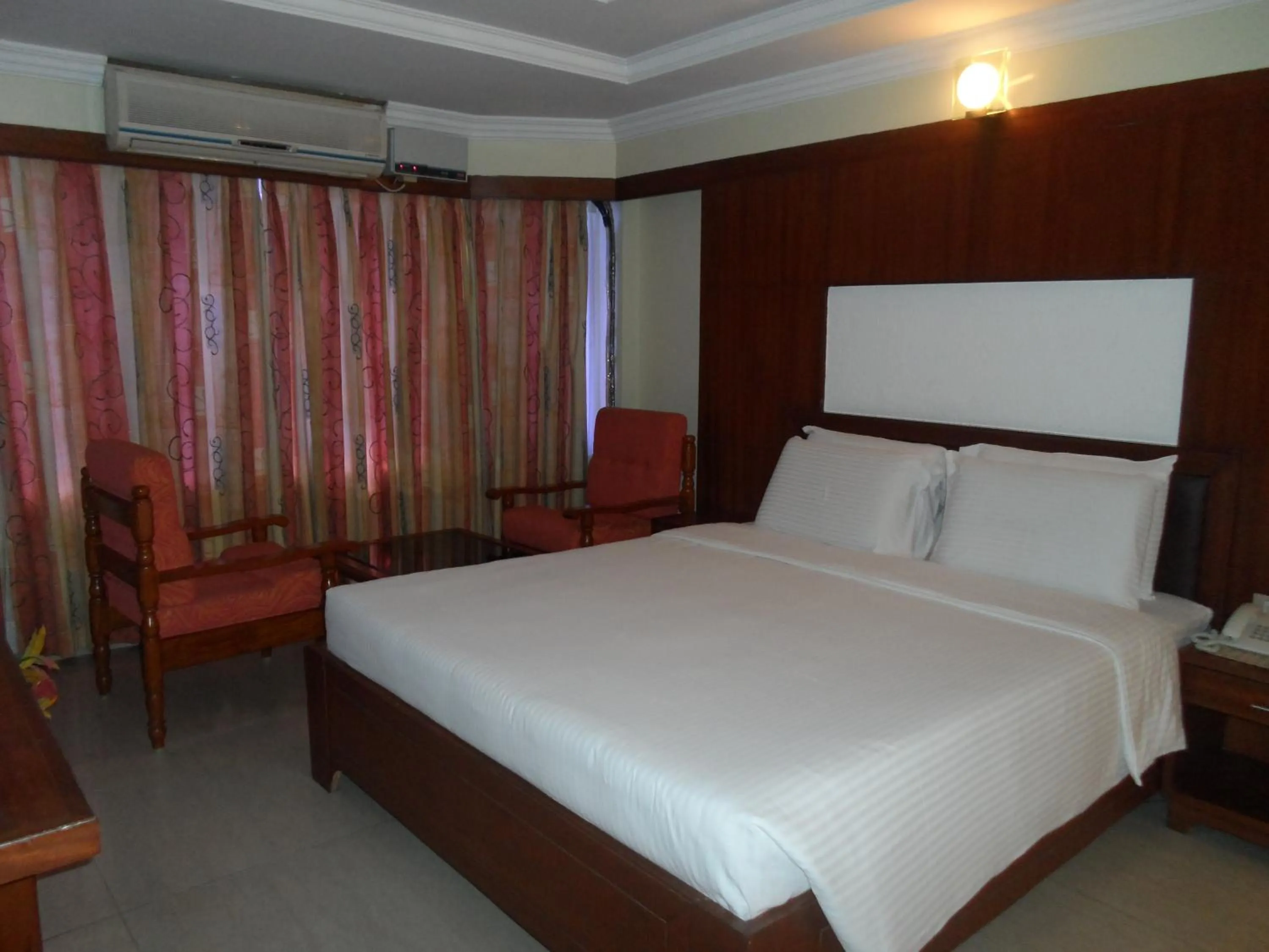 Bedroom, Bed in Hotel PLR Grand