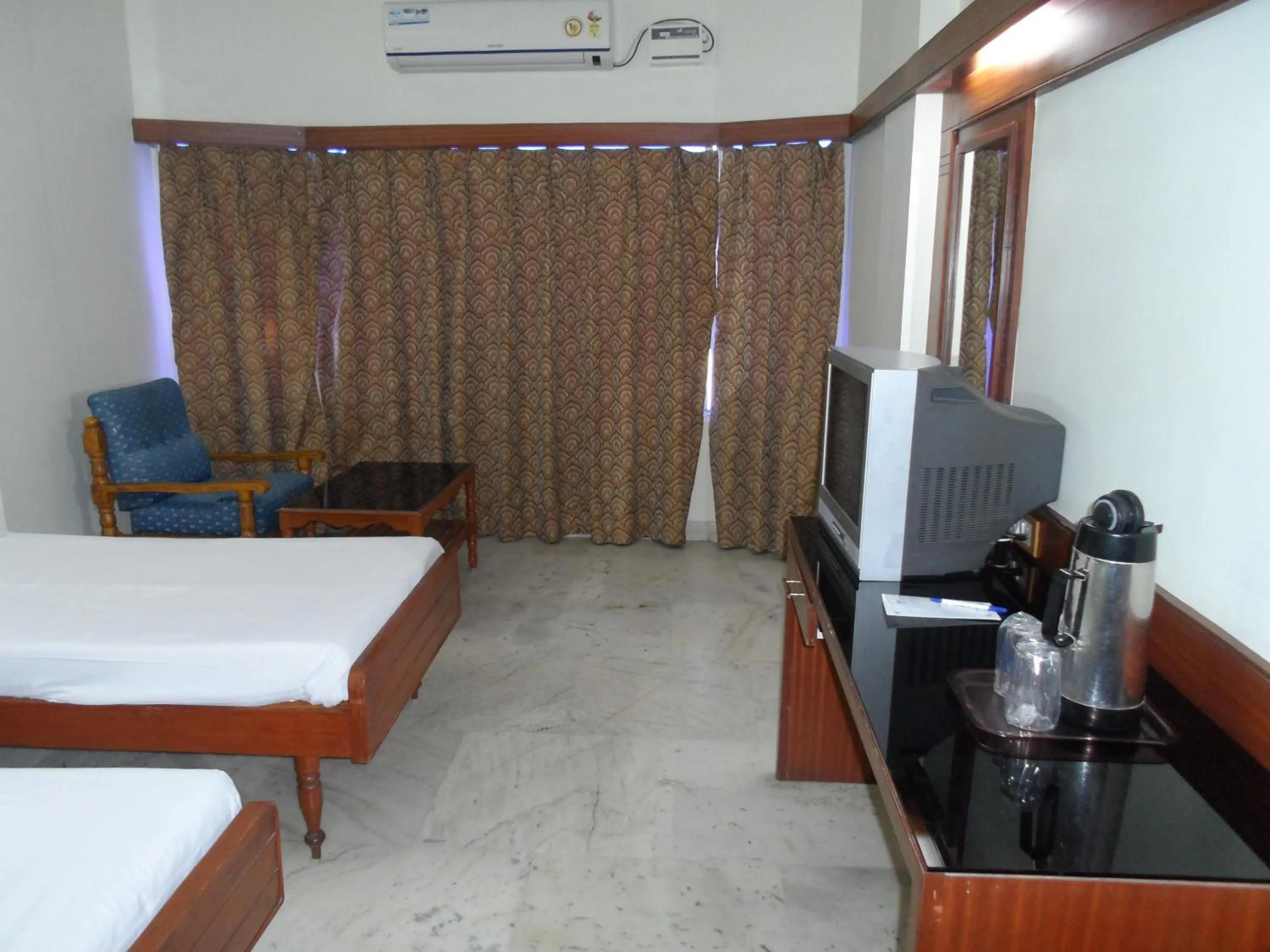 Bedroom, Bed in Hotel PLR Grand