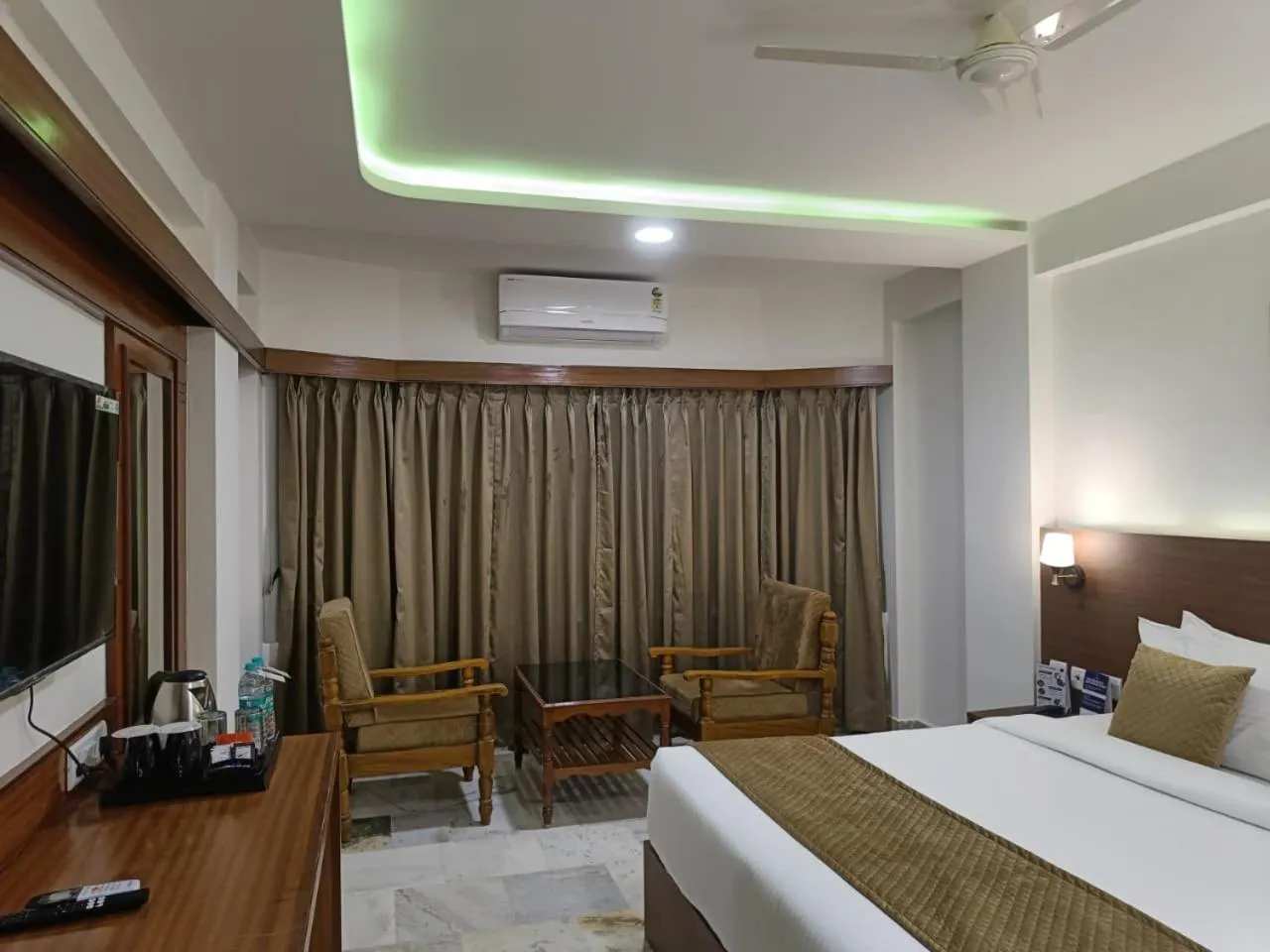 Bed in Hotel PLR Grand