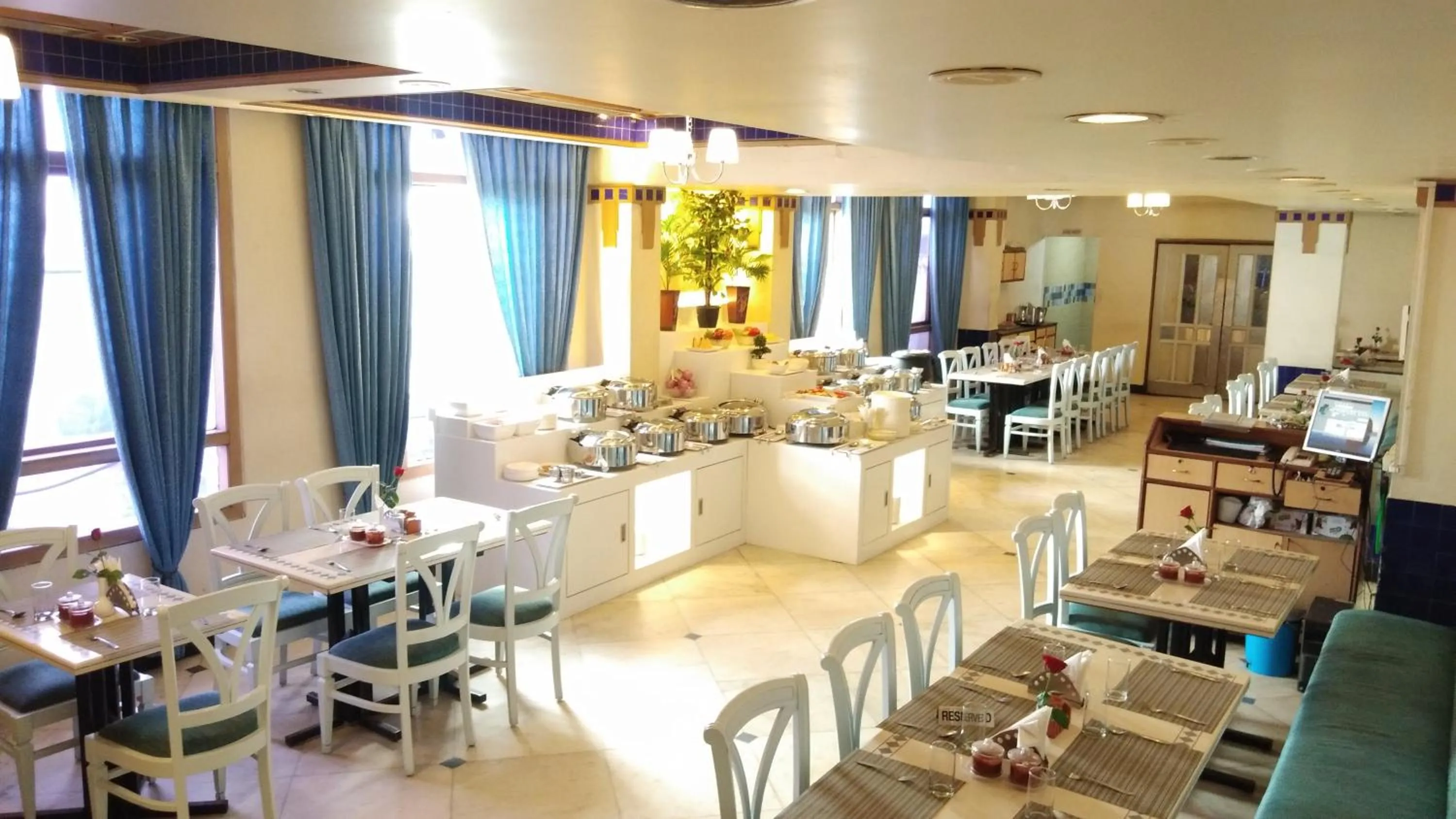 Breakfast in Royal Fort Hotel