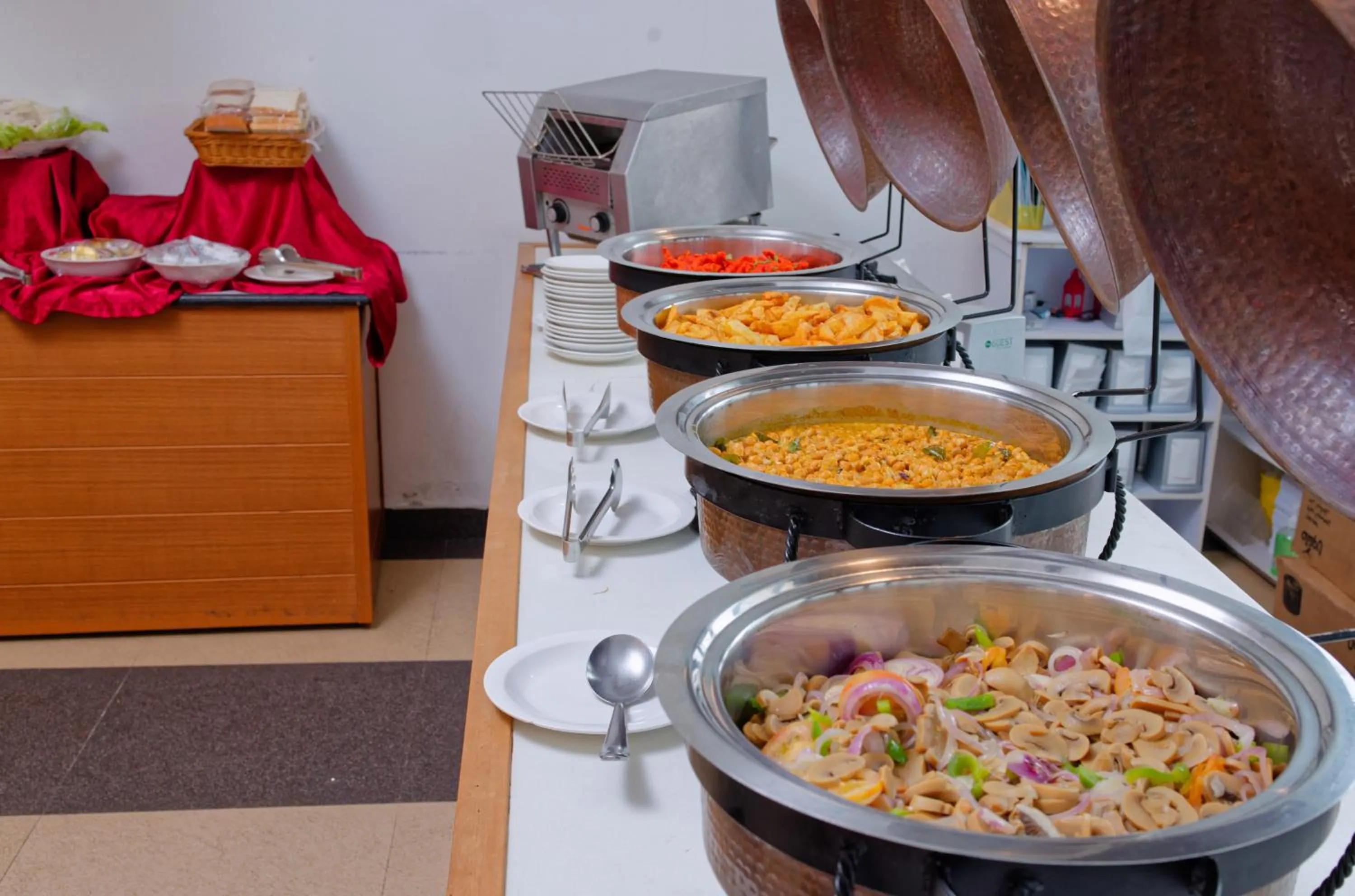 Buffet breakfast in Crystal Sands