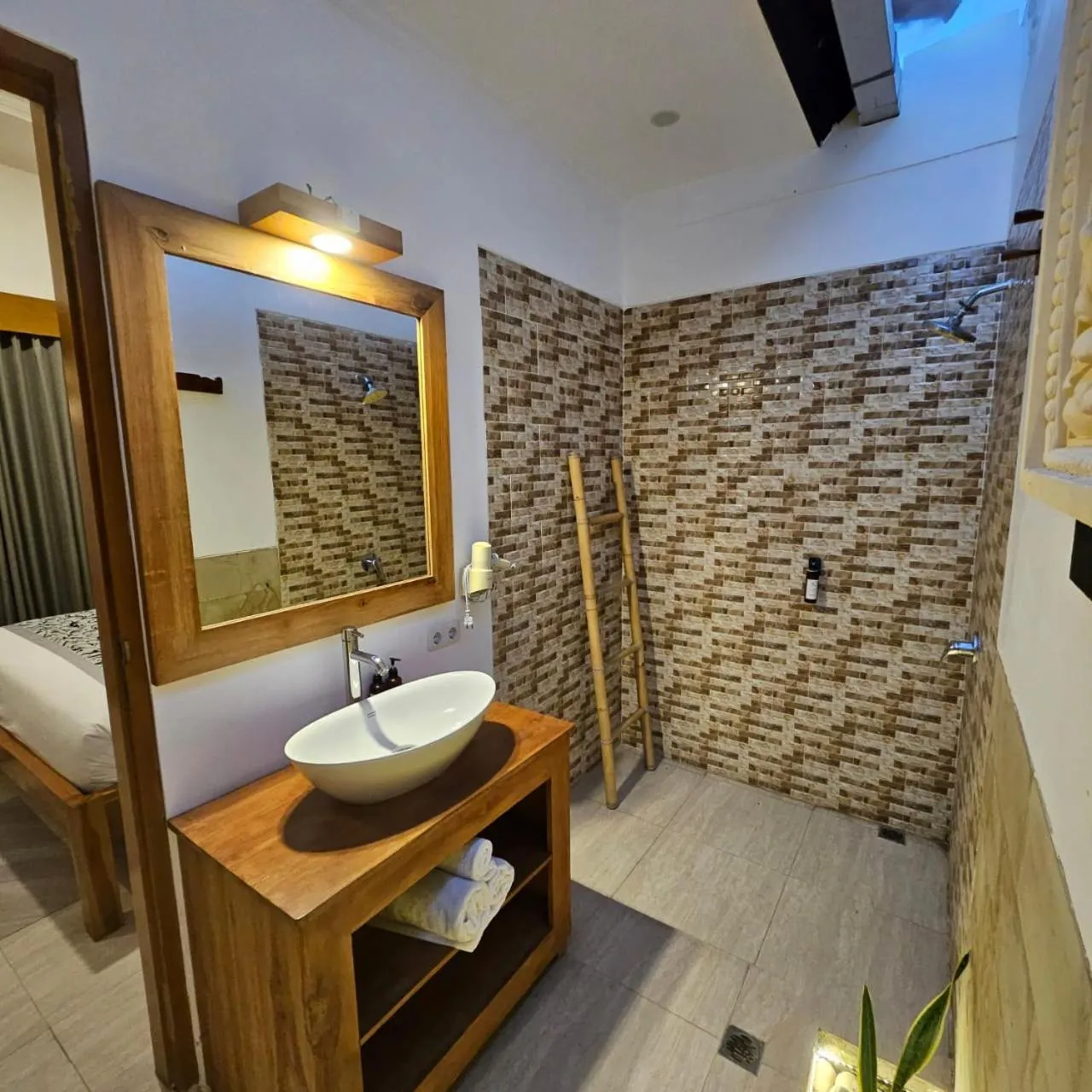 Bathroom in Villa Casablanca Surf Keramas