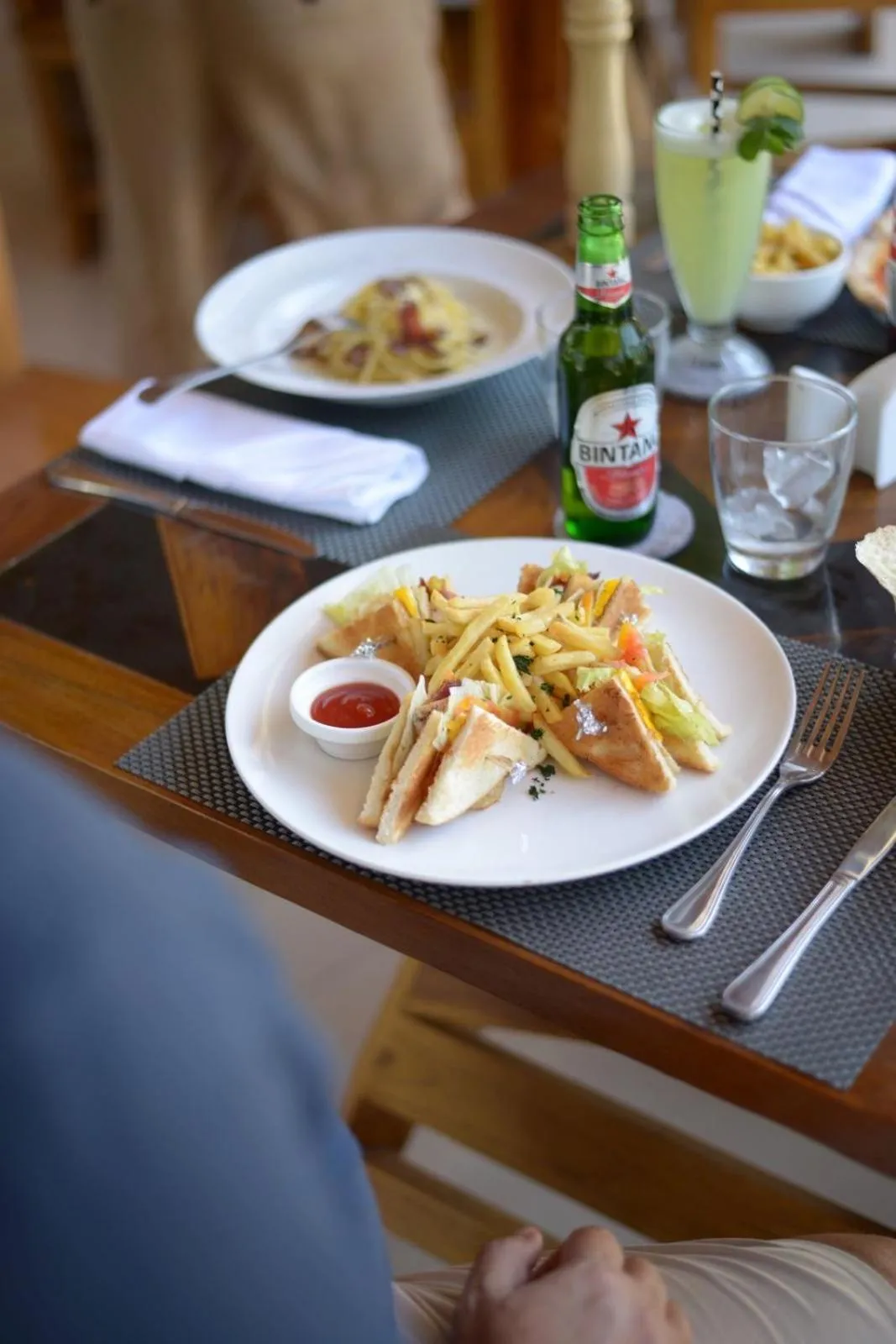 Food and drinks in Villa Casablanca Surf Keramas