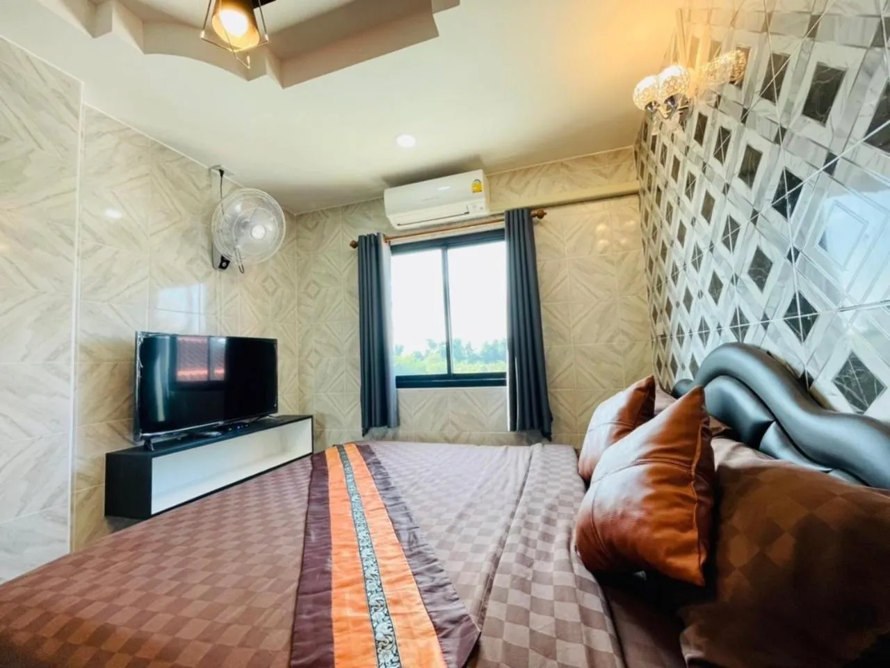 TV and multimedia, Bed in โรงแรมเรือนคุณเล็ก กานต์สินี