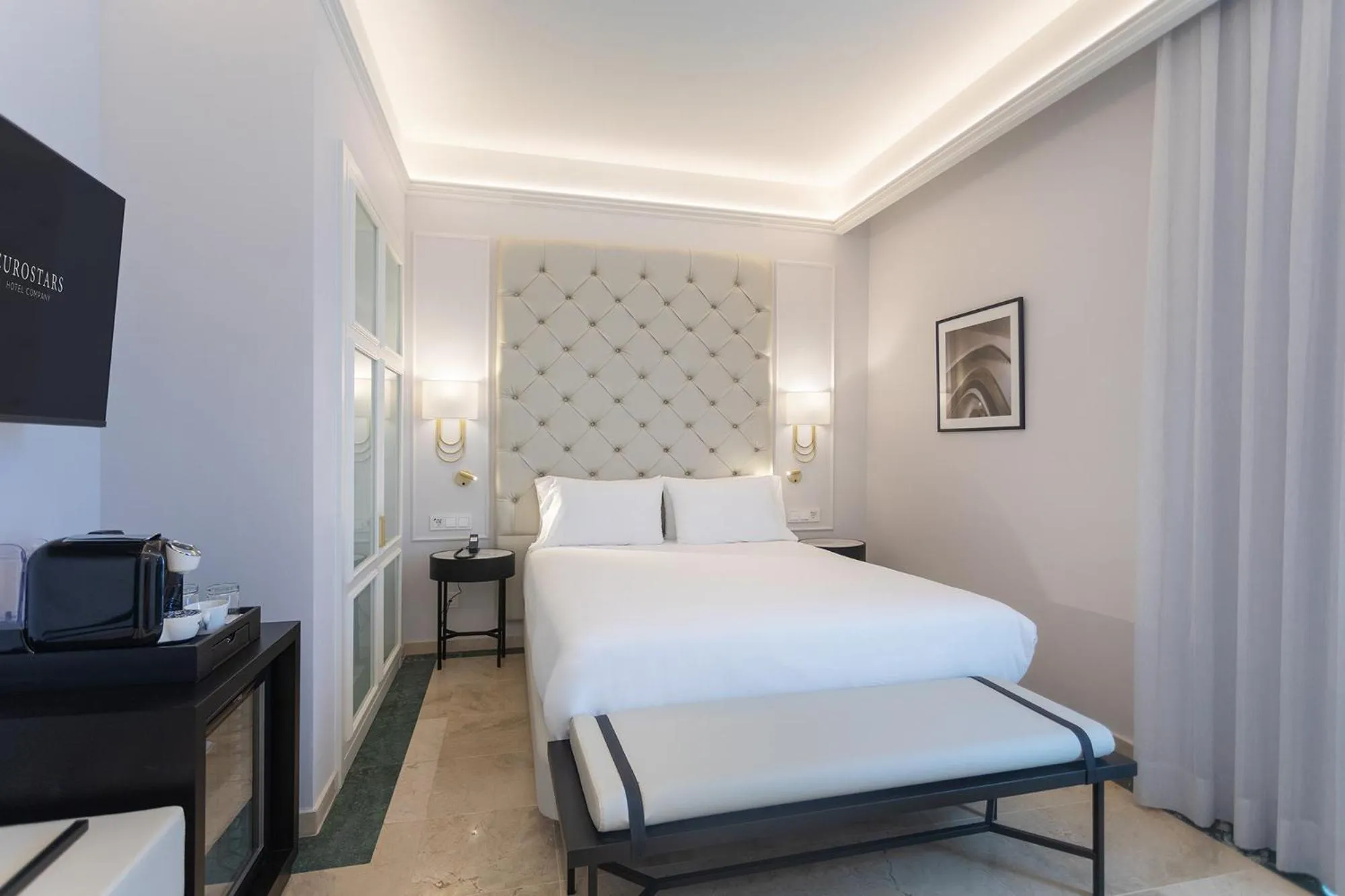 Bed in Eurostars Laietana