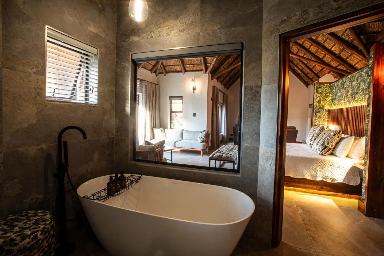 Bed in Lapeng Guest Lodge