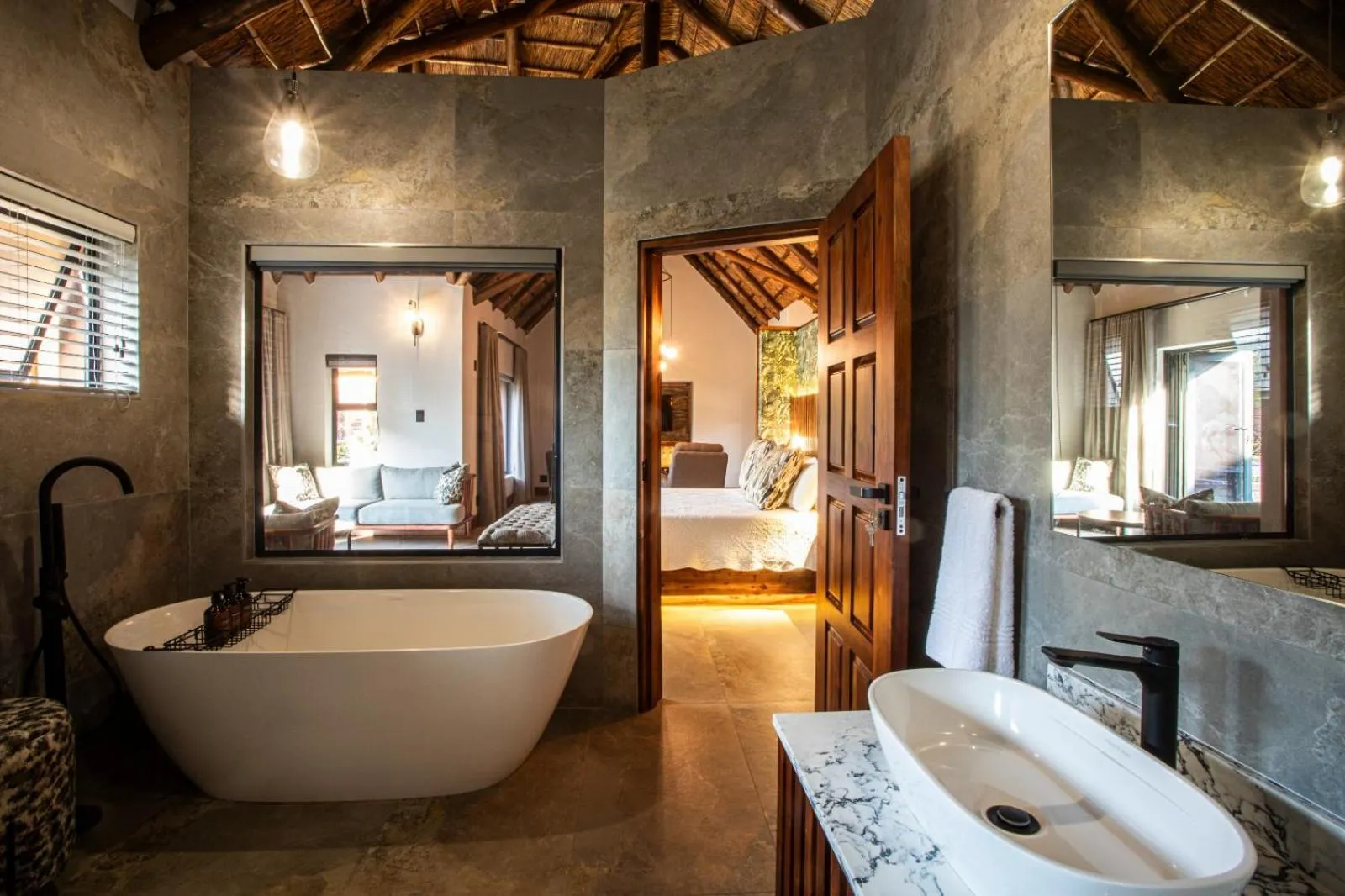 Bed in Lapeng Guest Lodge