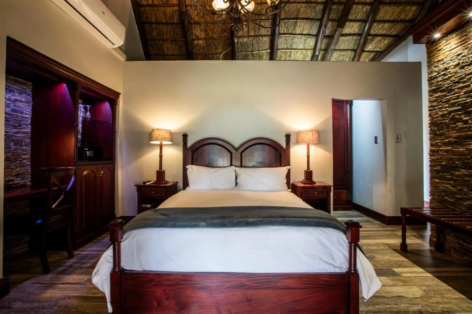 Bed in Lapeng Guest Lodge