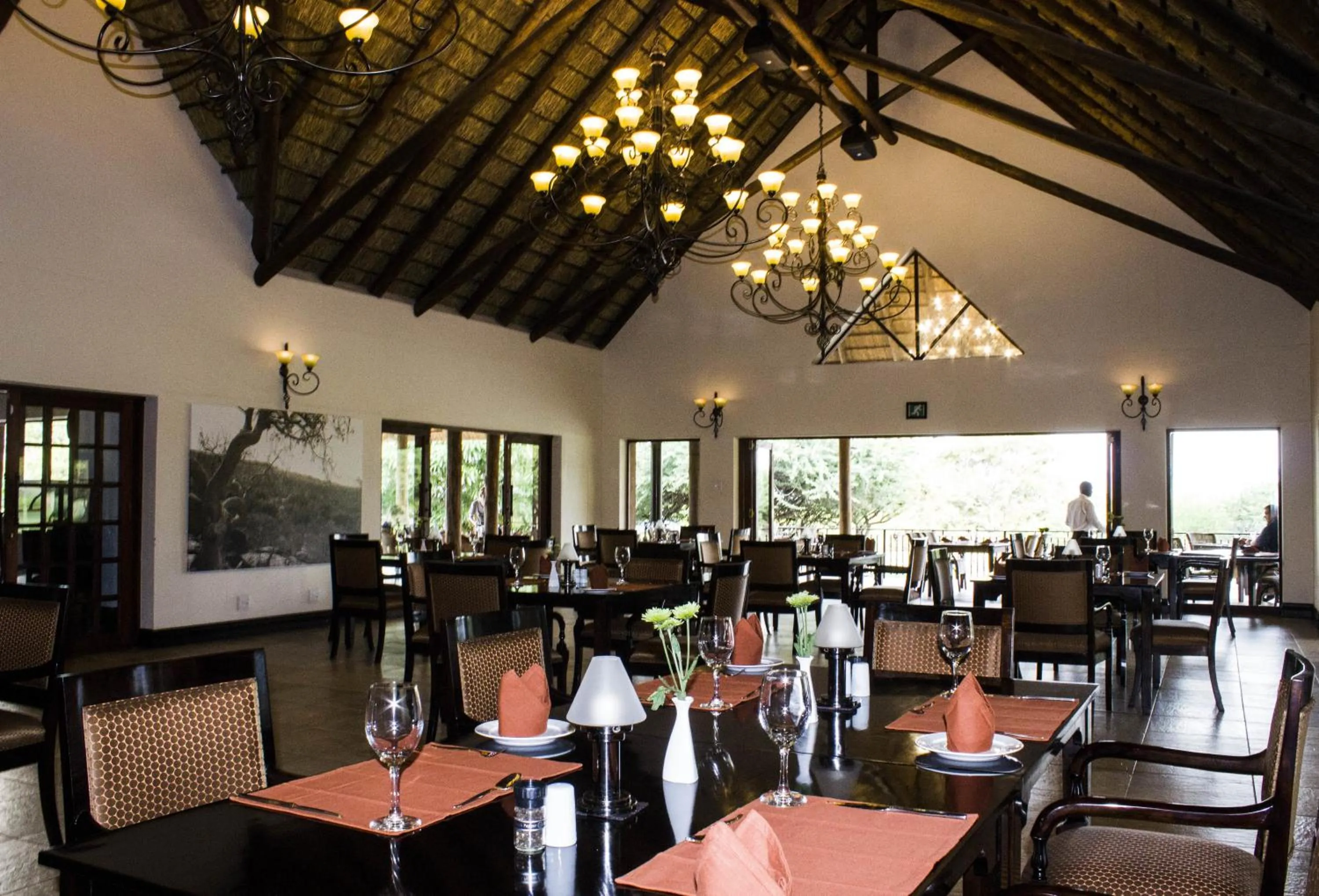 Restaurant/places to eat in Lapeng Guest Lodge