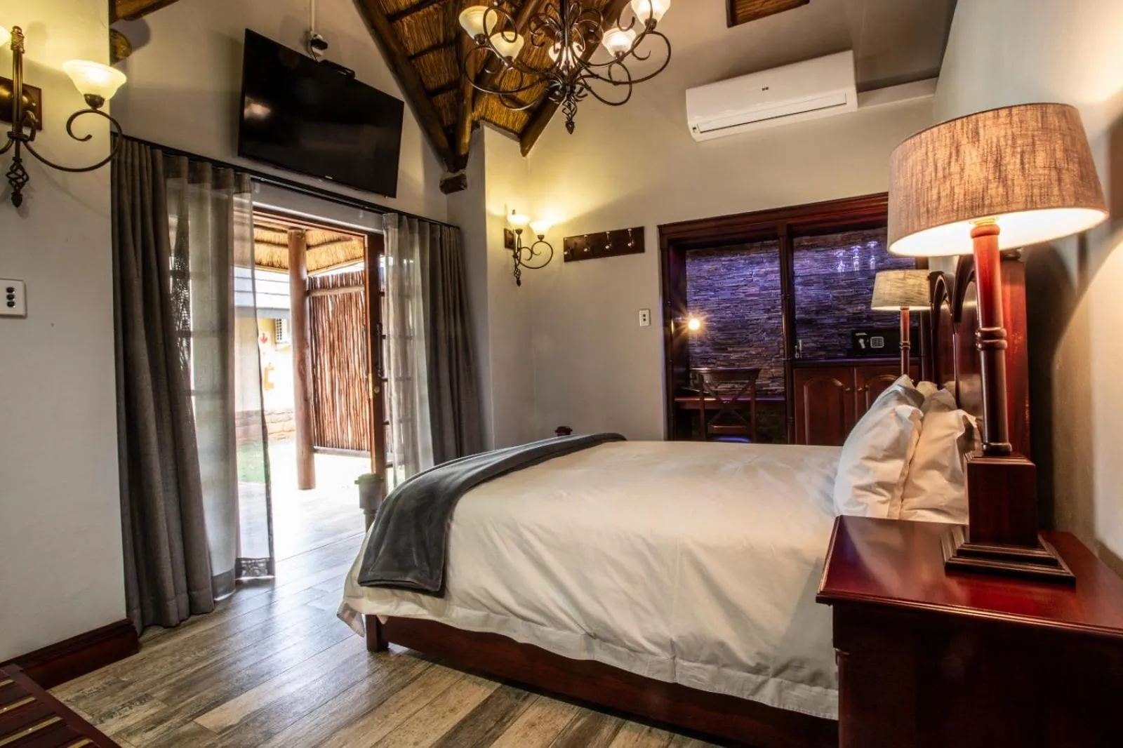 Bed in Lapeng Guest Lodge