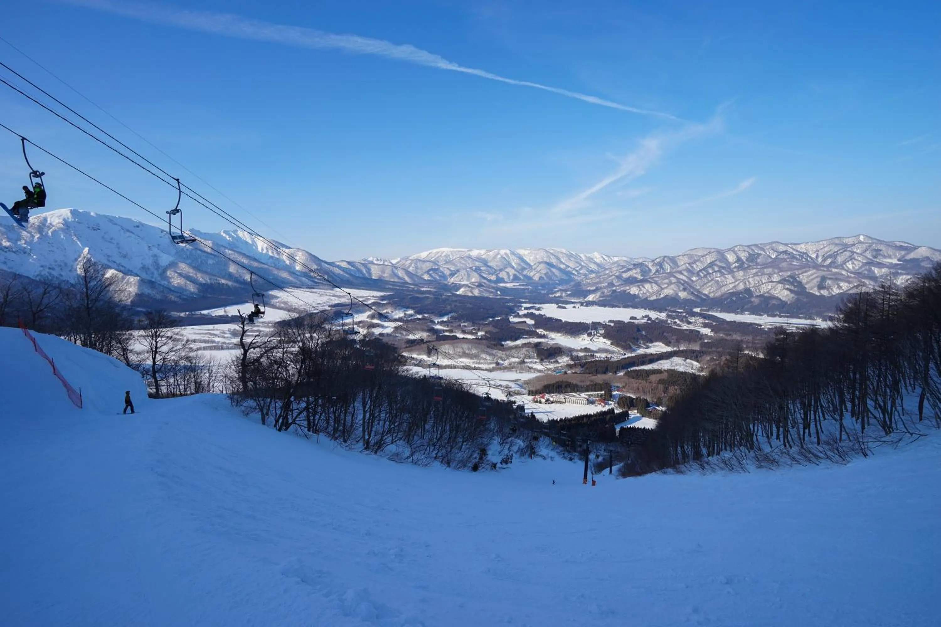Skiing in Hotel Onikoube