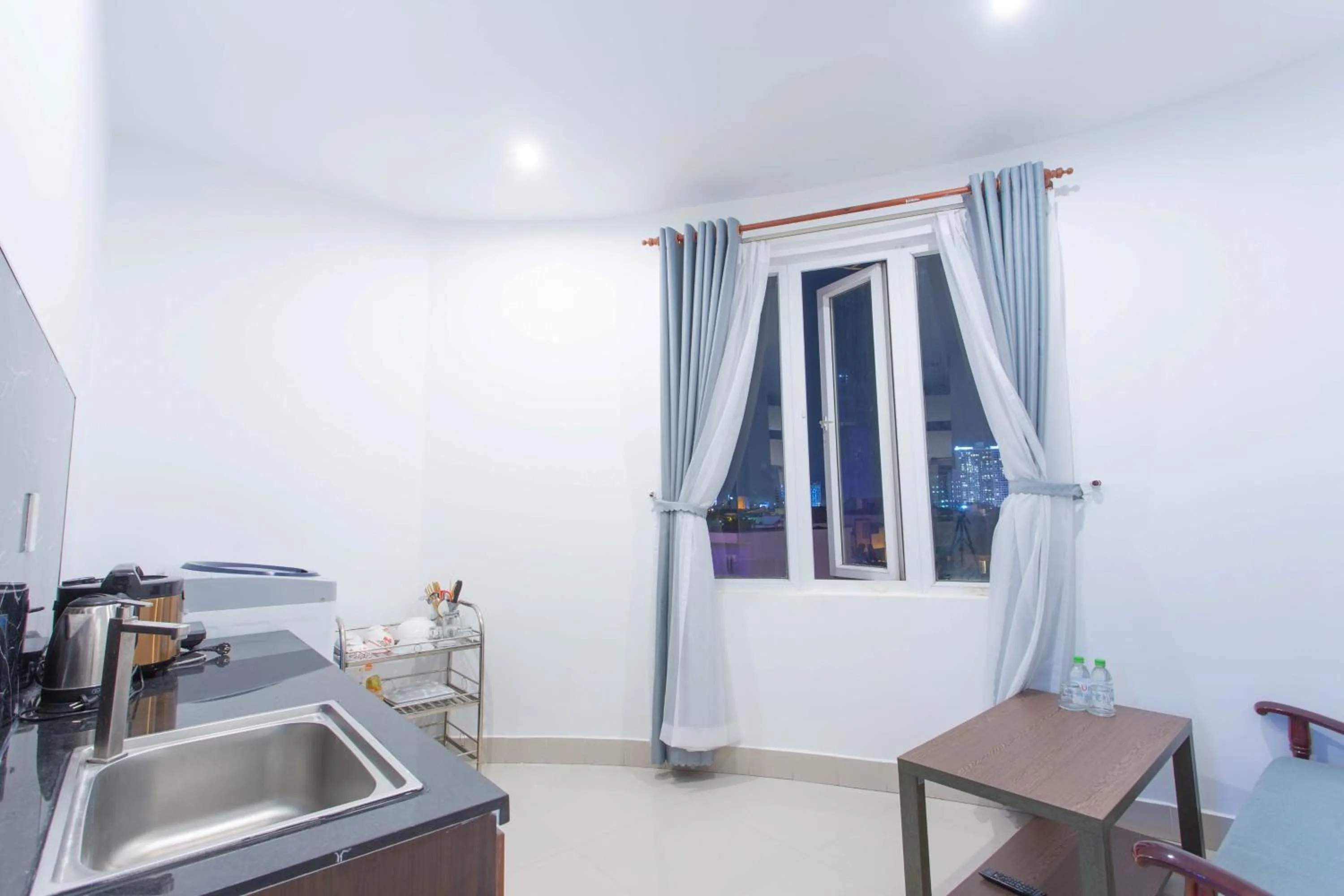 Kitchen or kitchenette in SKY APARTMENT & HOTEL