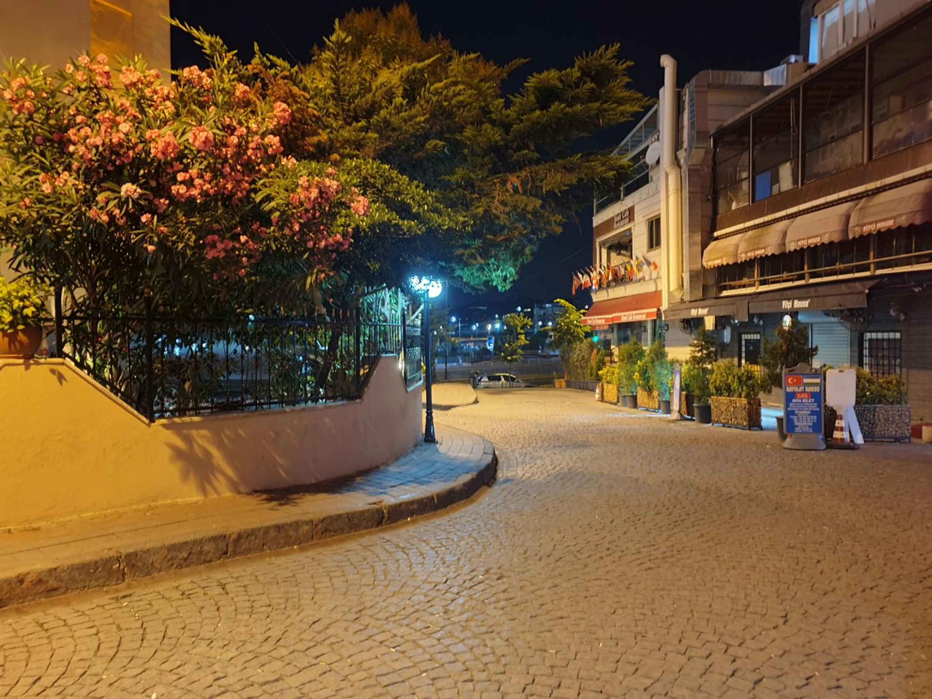 Neighbourhood in The City Port Hotel