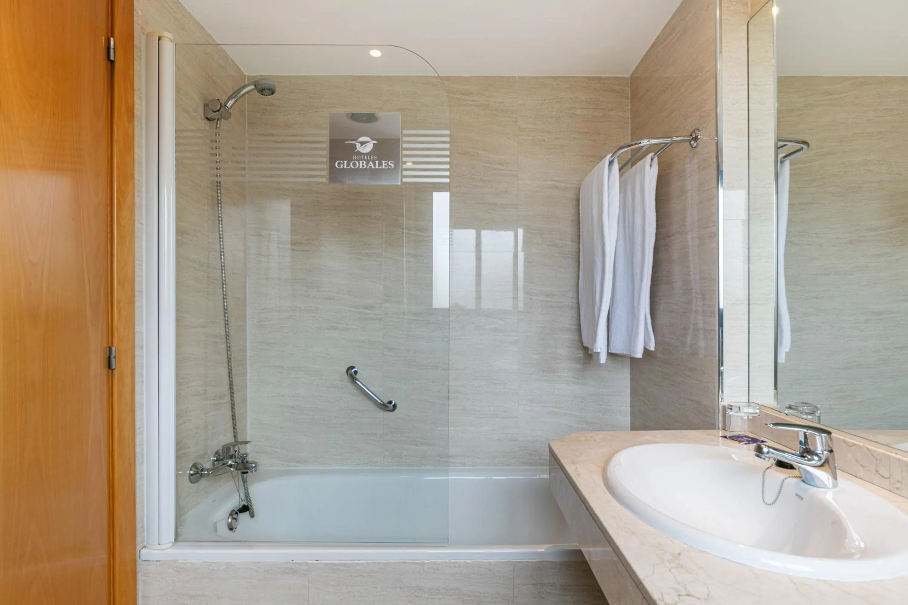 Photo of the whole room in Sercotel de los Reyes