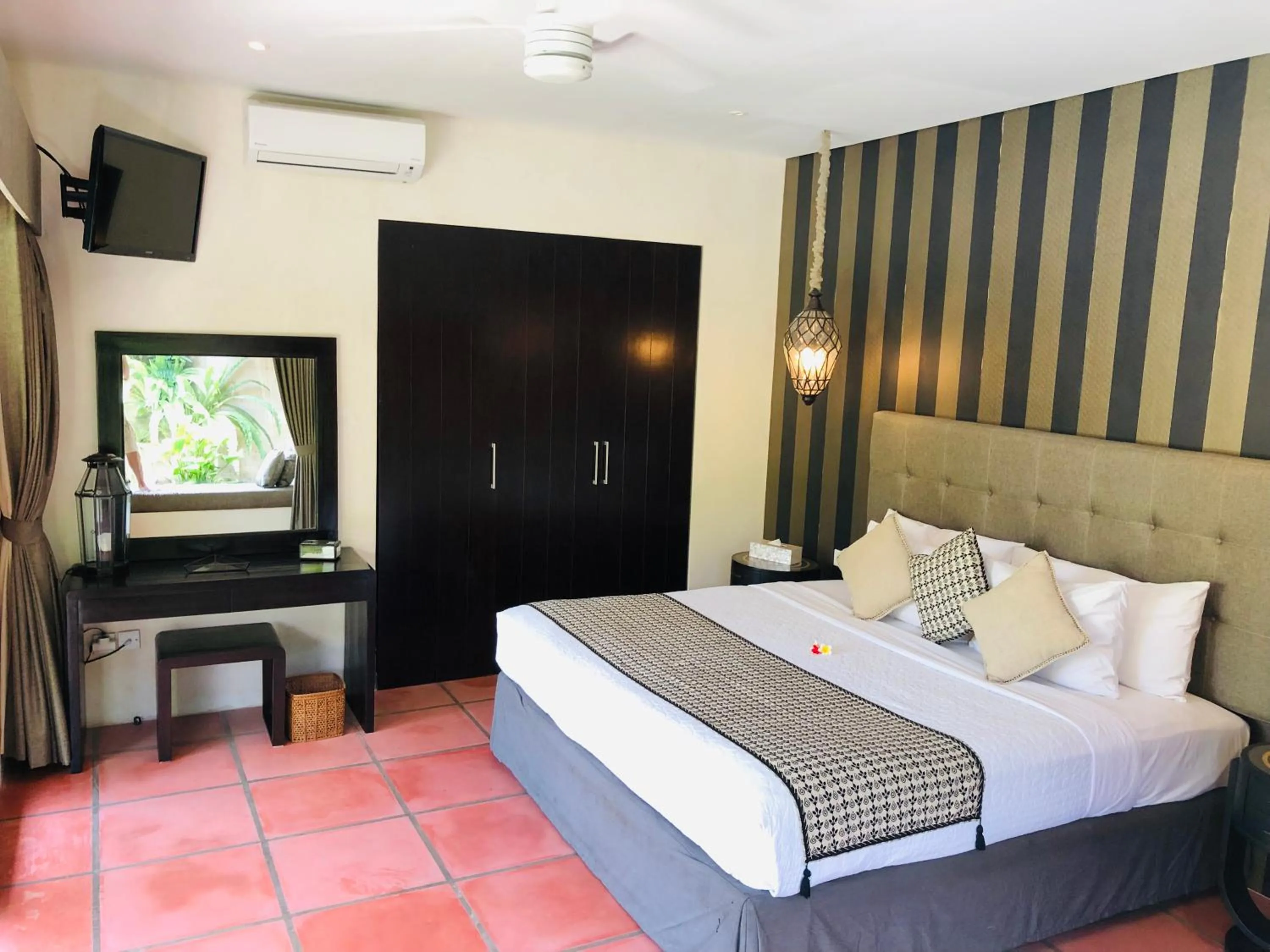 Bedroom, Bed in Villa Elleo