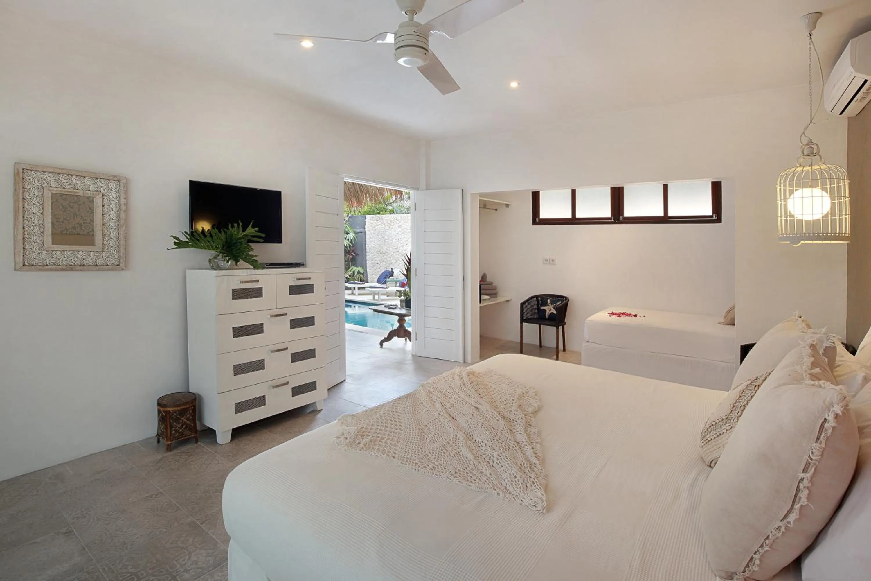 Bedroom, Bed in Villa Elleo