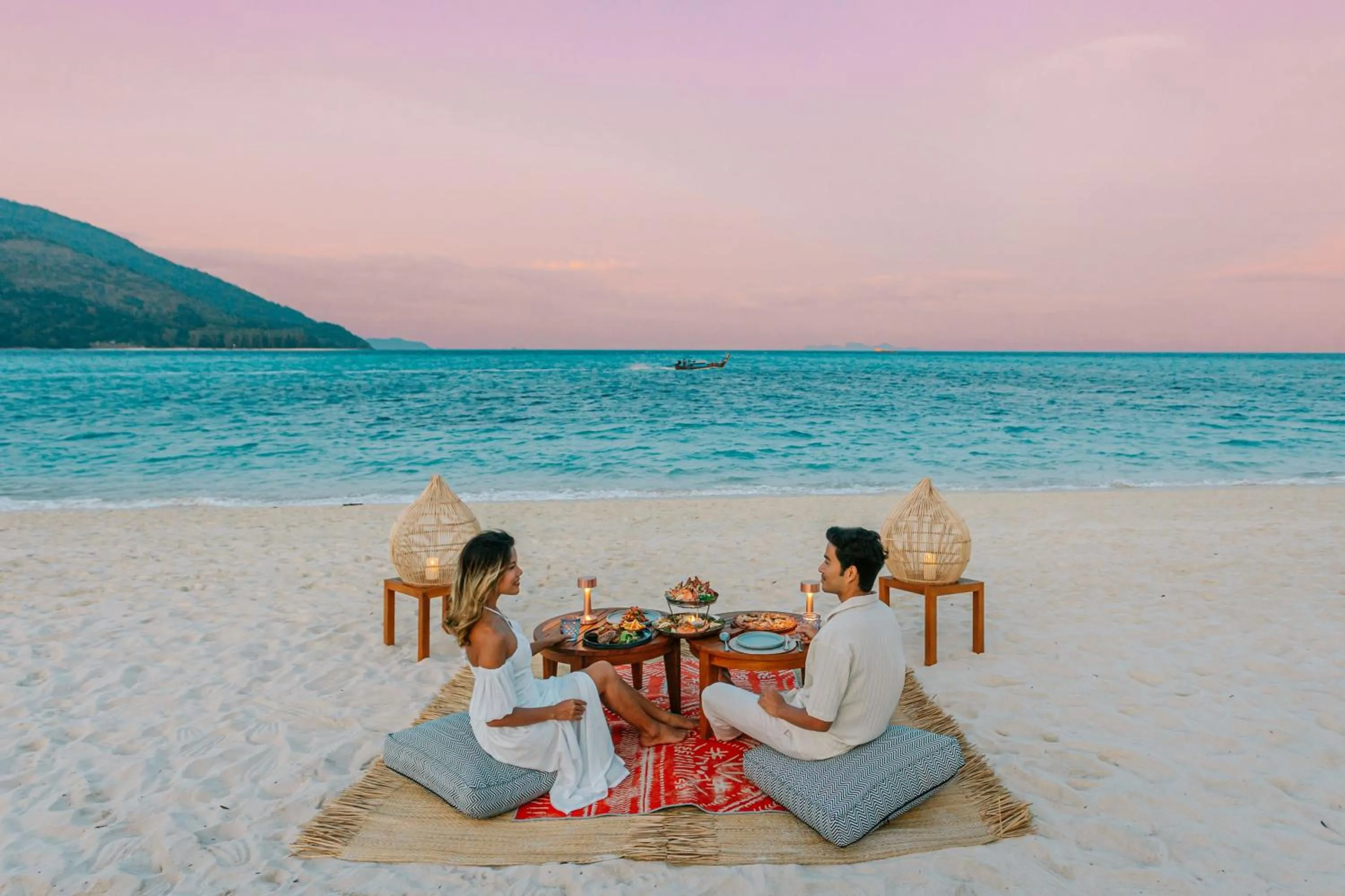 Dinner in Irene Pool Villa Resort, Koh Lipe