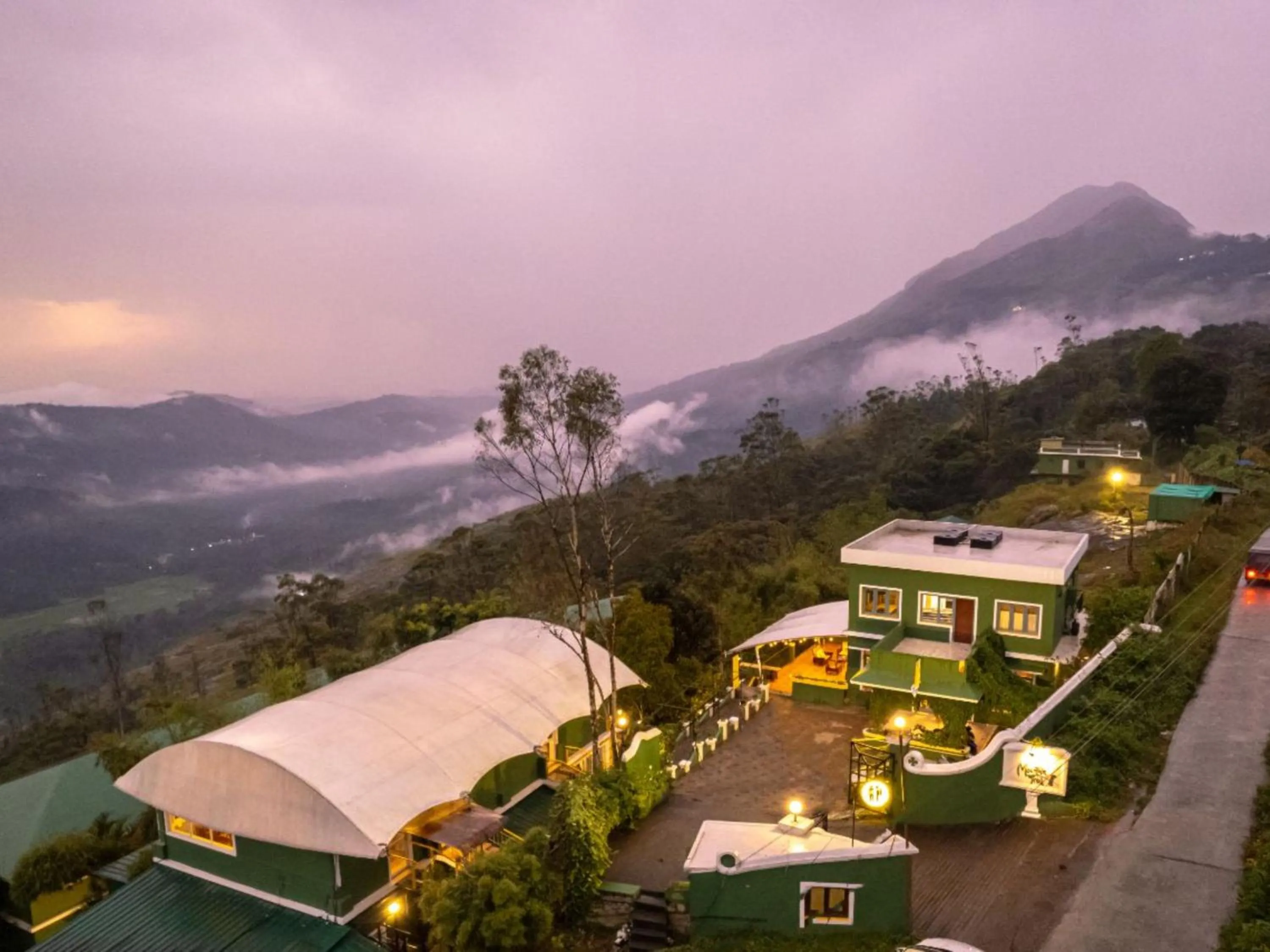 Day in The Hosteller Munnar
