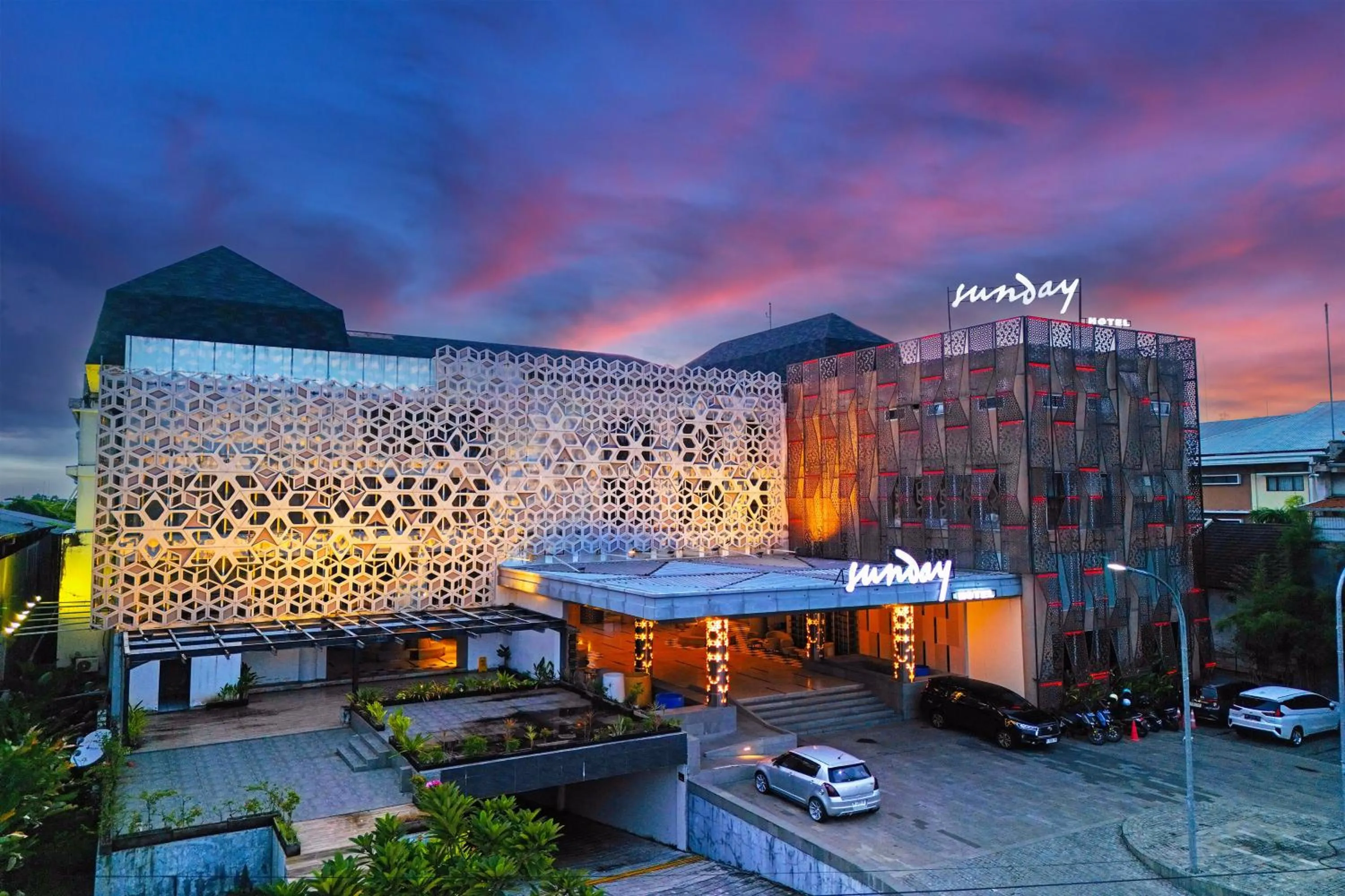 Facade/entrance in Sunday Hotel Arshika Sunset Road