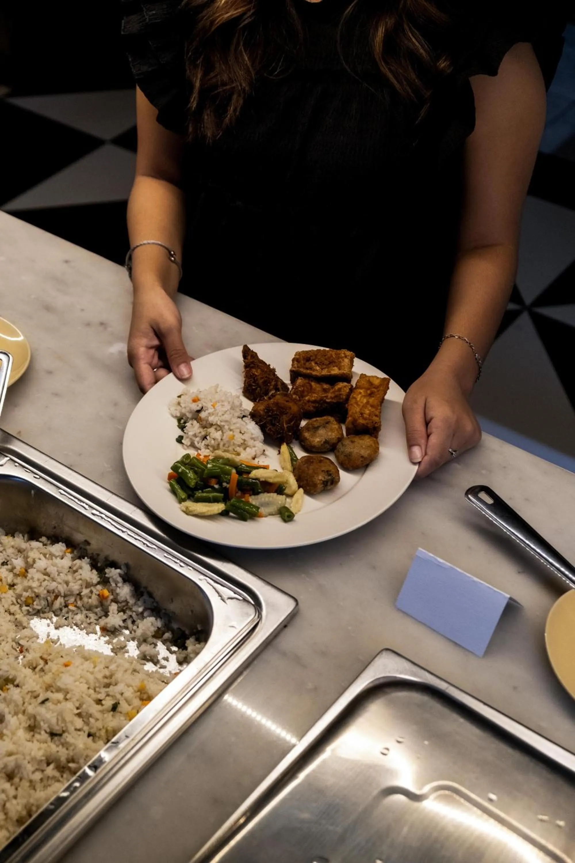 Buffet breakfast in Sunday Hotel Arshika Sunset Road