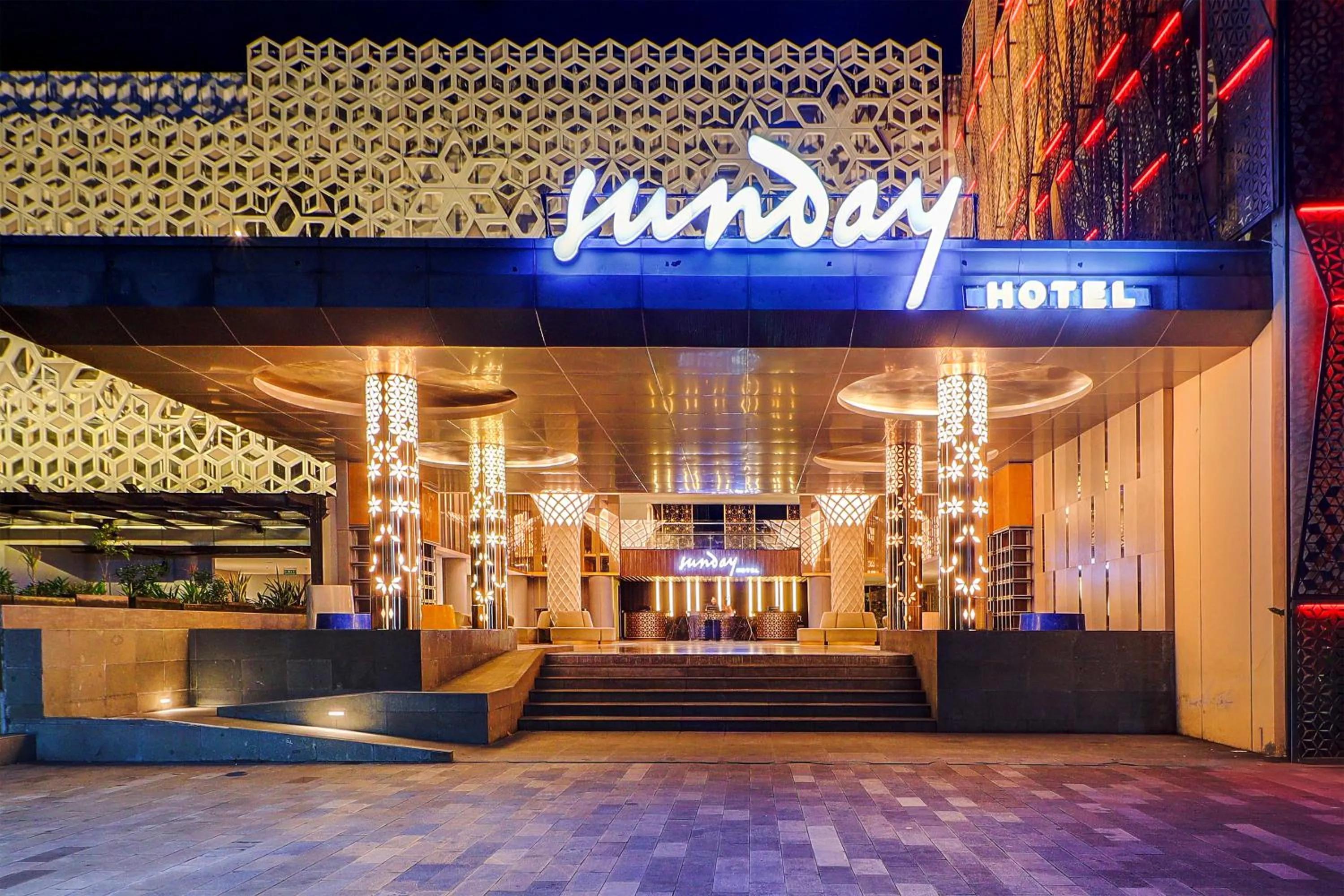 Facade/entrance in Sunday Hotel Arshika Sunset Road