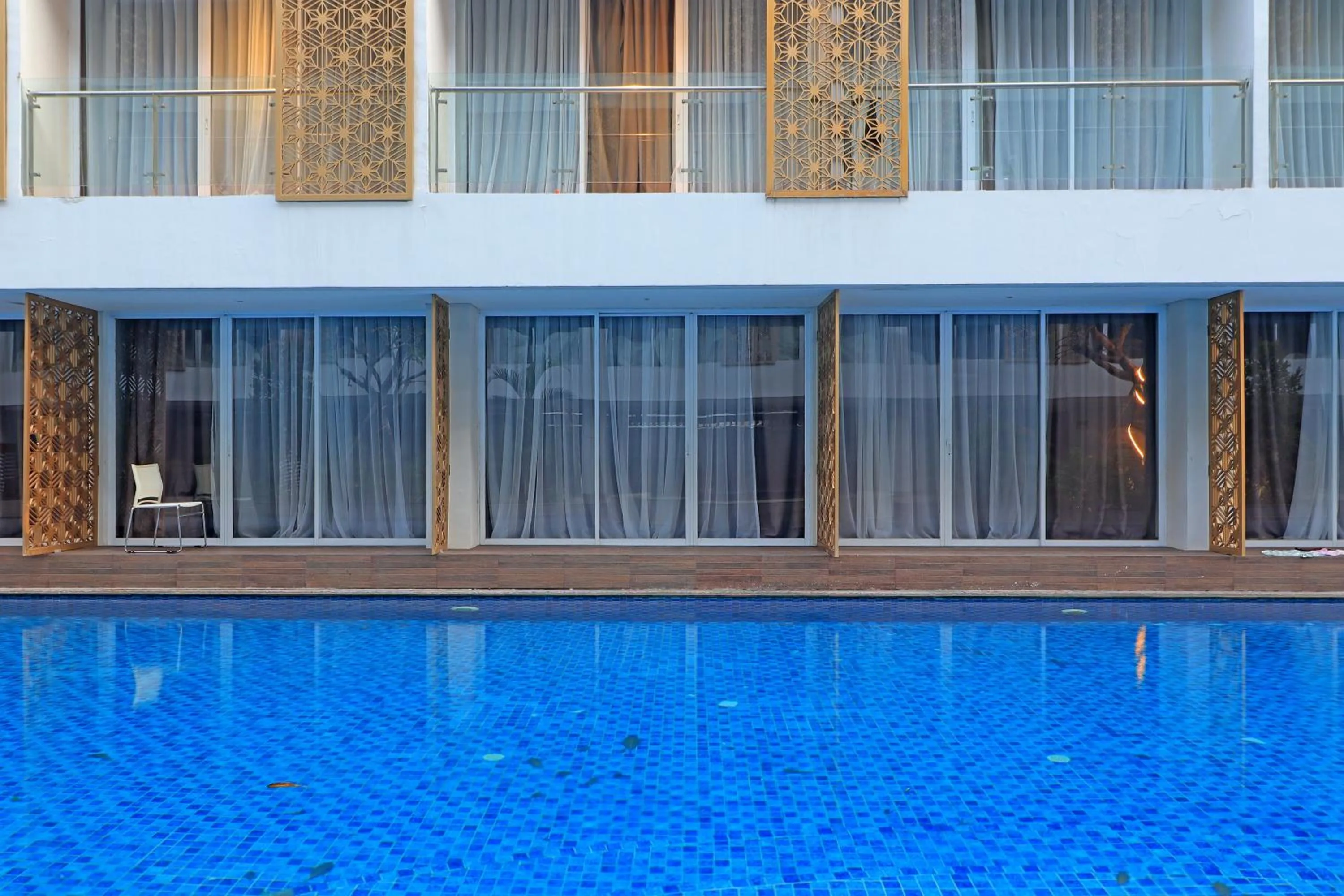 Swimming pool in Sunday Hotel Arshika Sunset Road