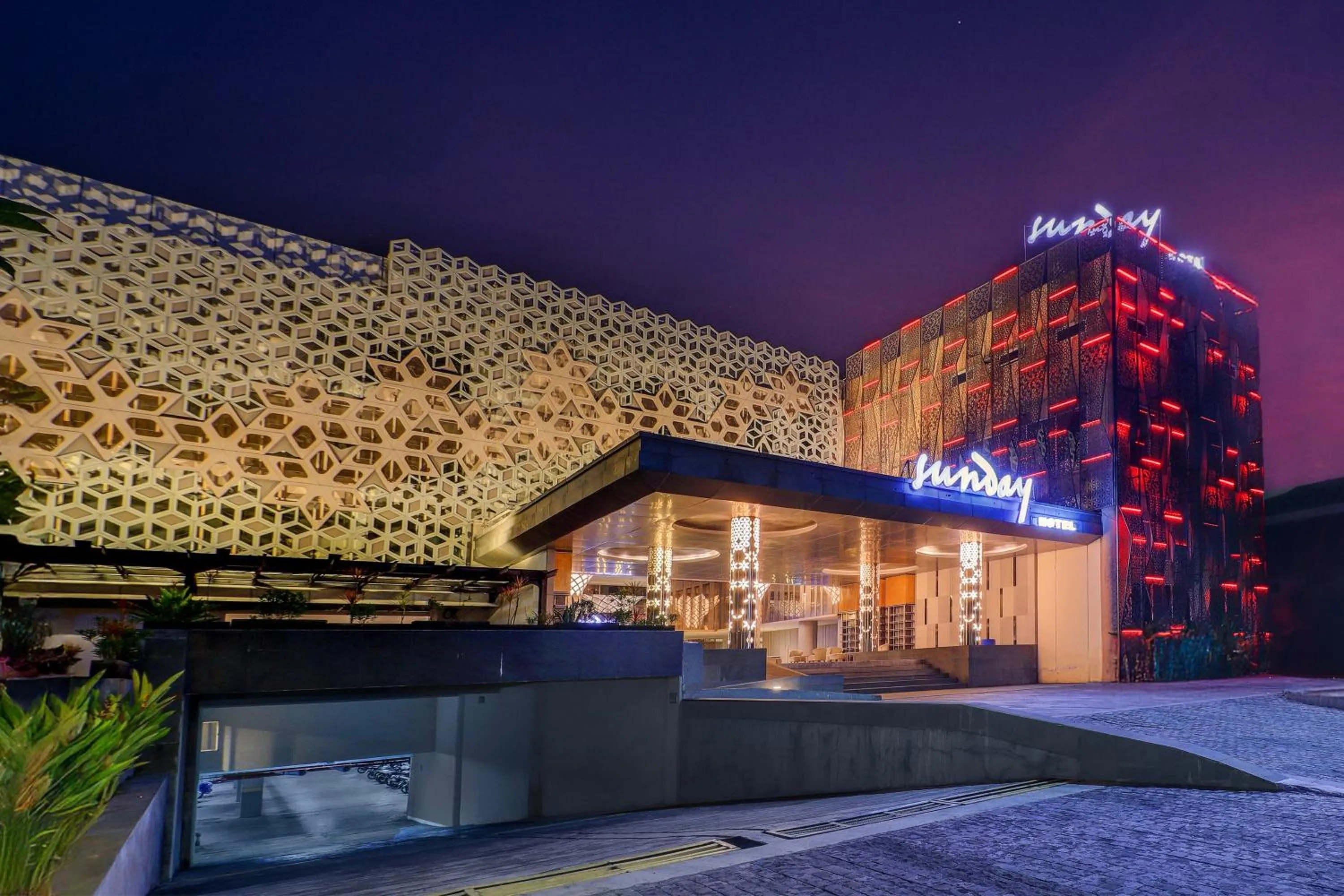 Facade/entrance in Sunday Hotel Arshika Sunset Road